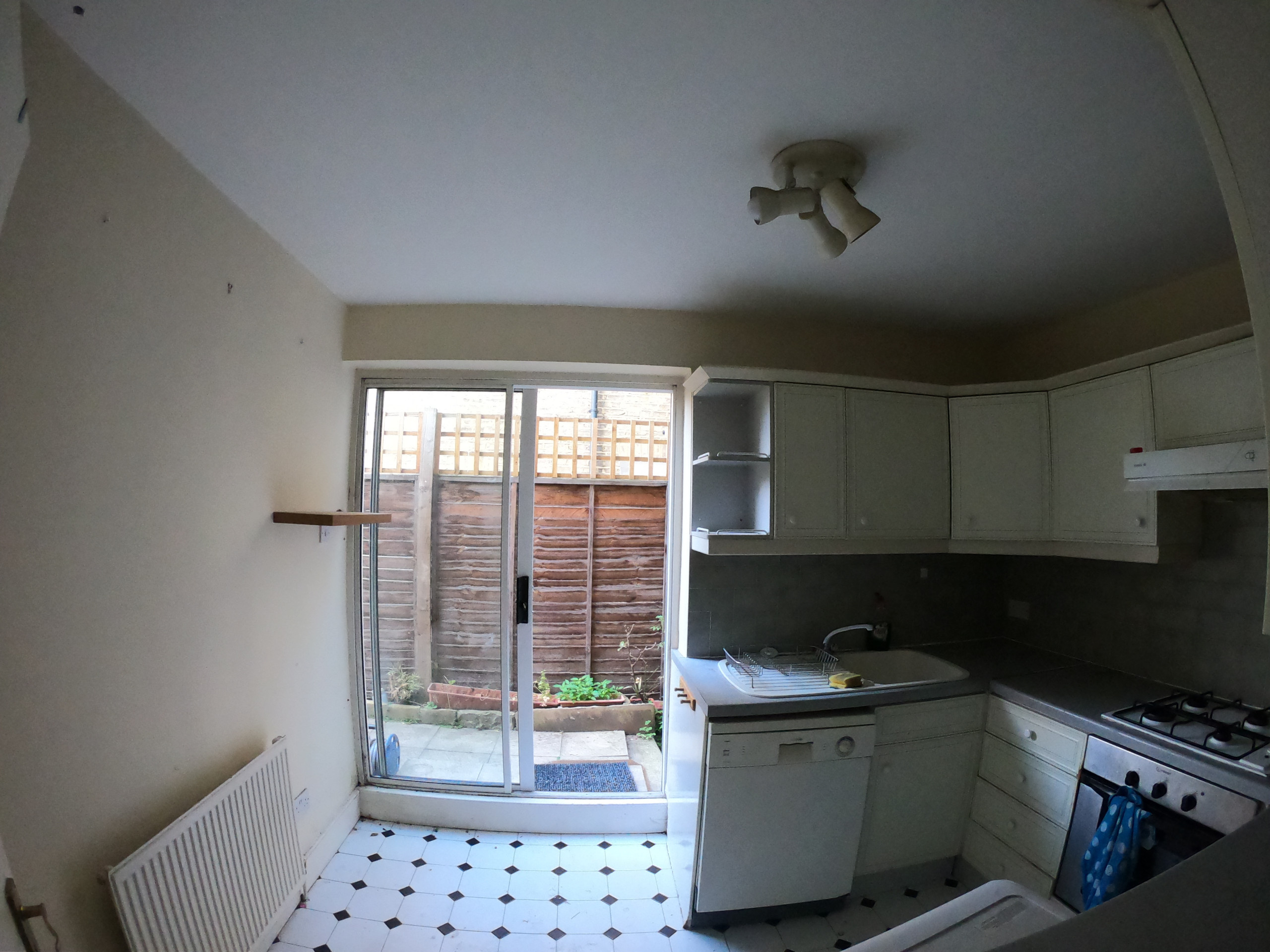 Houzz Британия: Перестройка пристройки — с эффектным окном