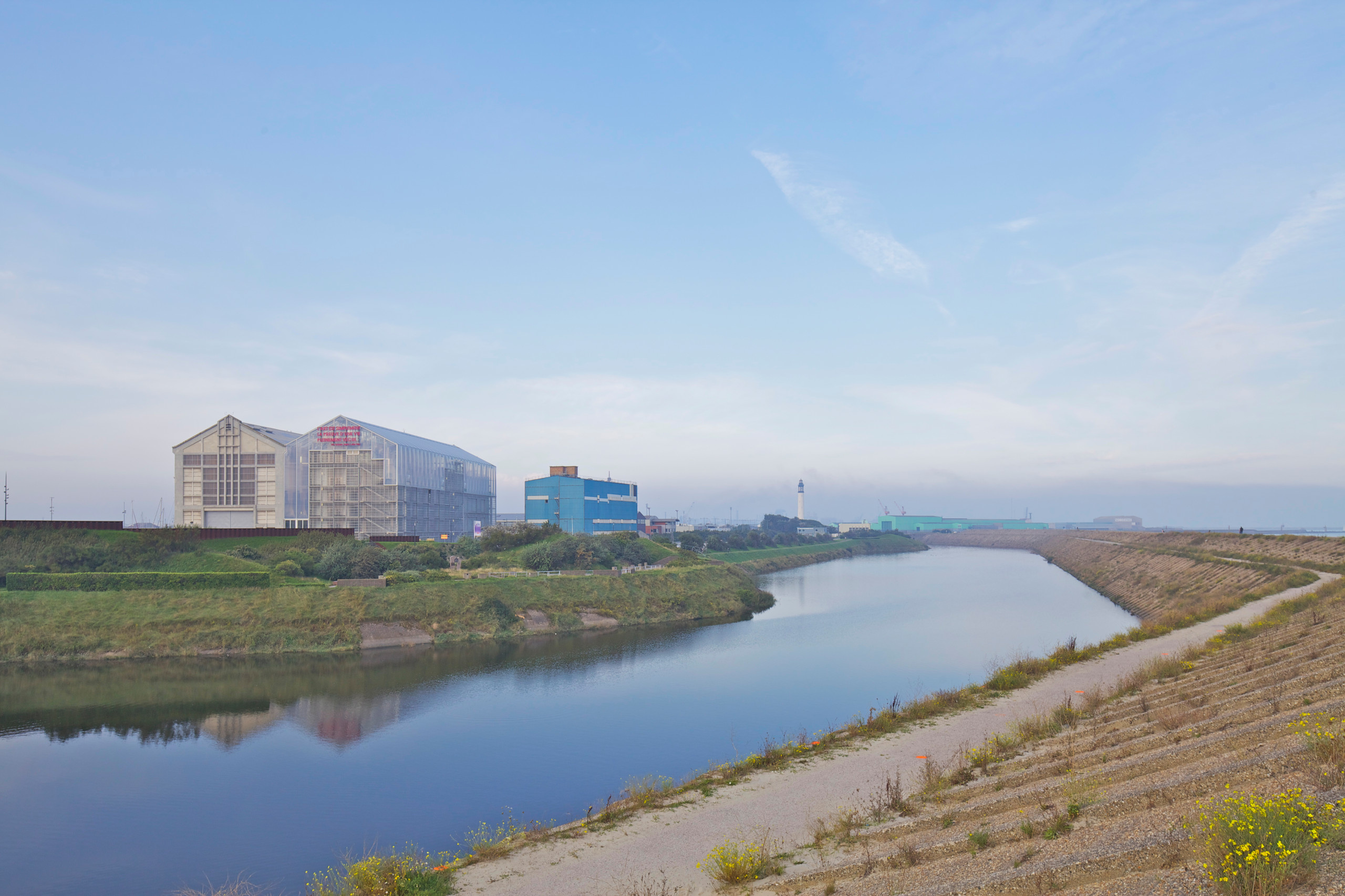 Архитектура: Лауреат Притцкеровской премии 2021 — дуэт из Франции