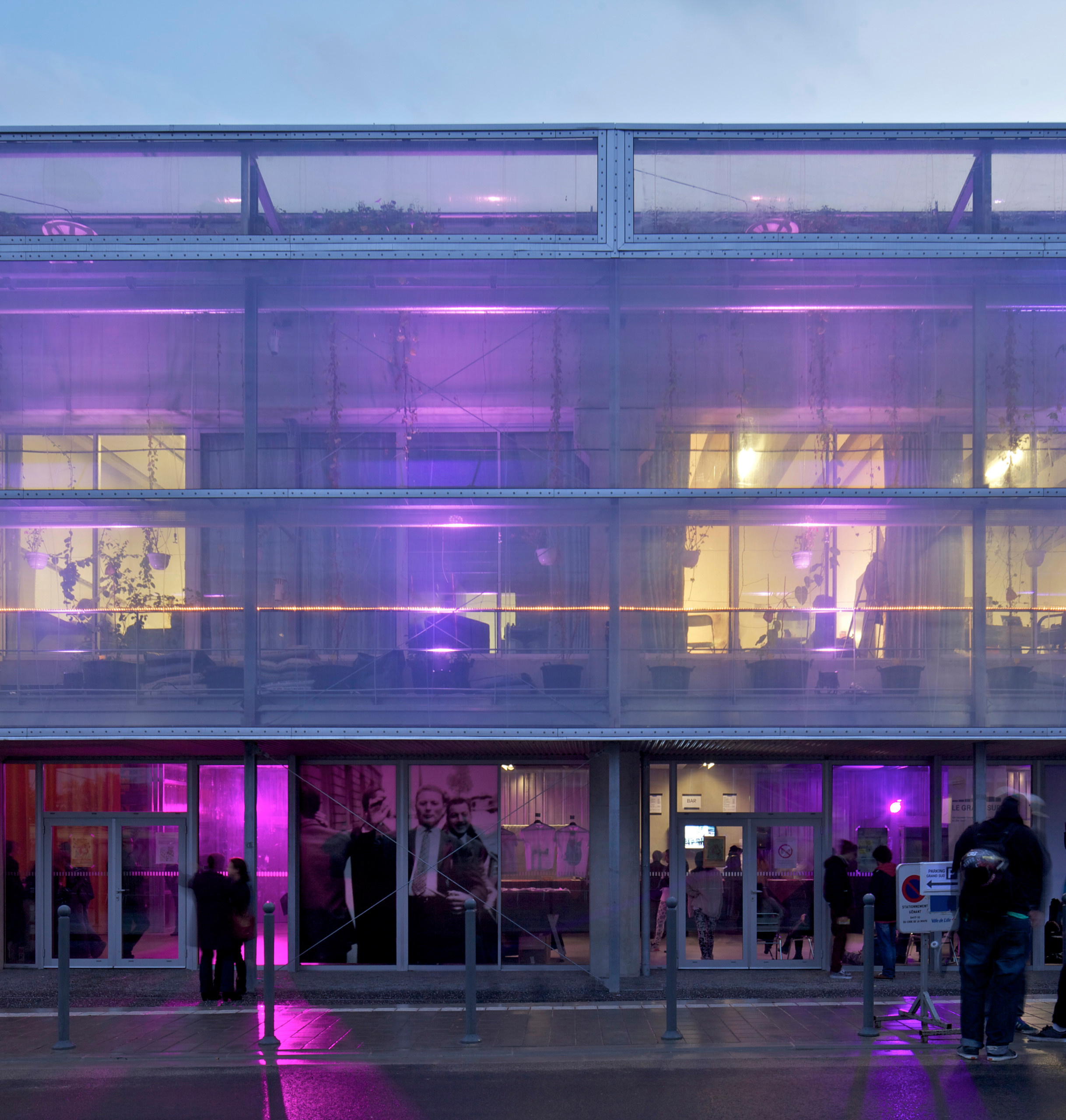 Архитектура: Лауреат Притцкеровской премии 2021 — дуэт из Франции