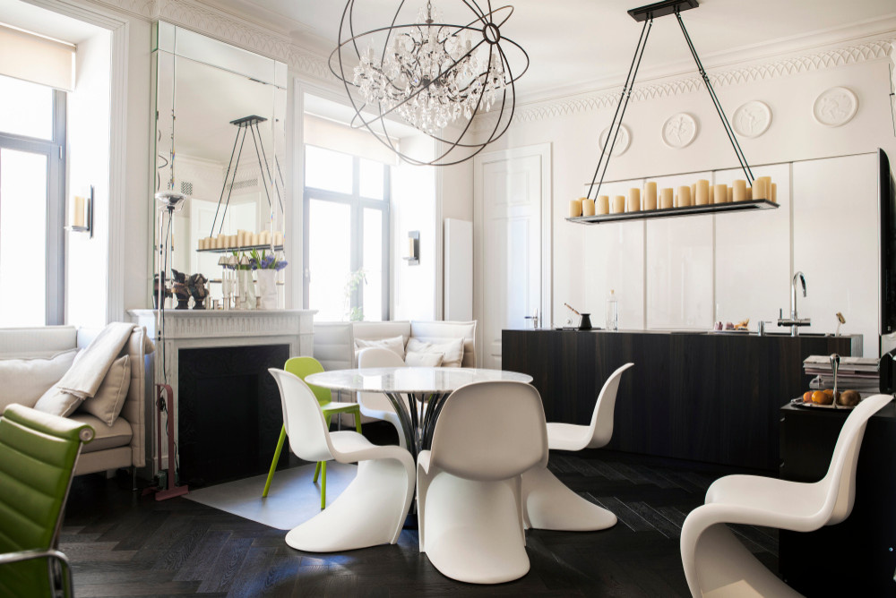 В гостях: Иконы дизайна и неоклассика в квартире в Замоскворечье