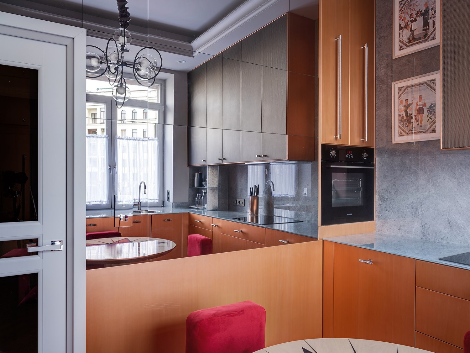 Проект недели: Кухня в высотке на Котельнической набережной