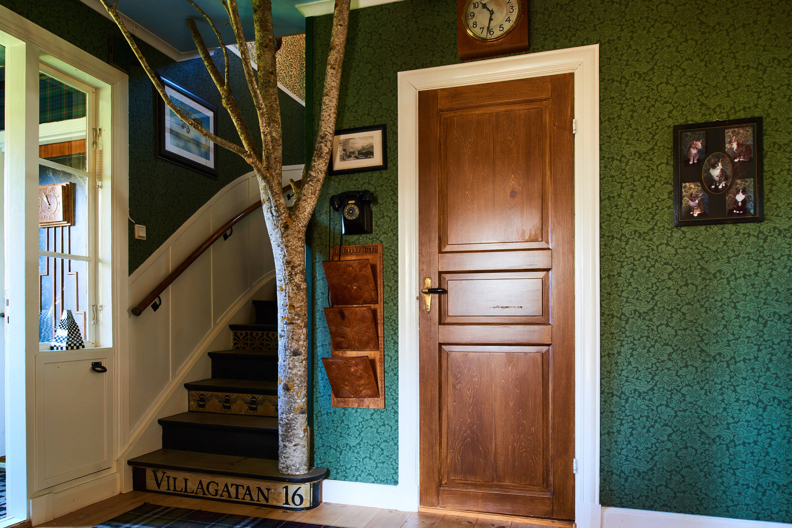 Houzz Швеция: Дом с картинами на... потолке