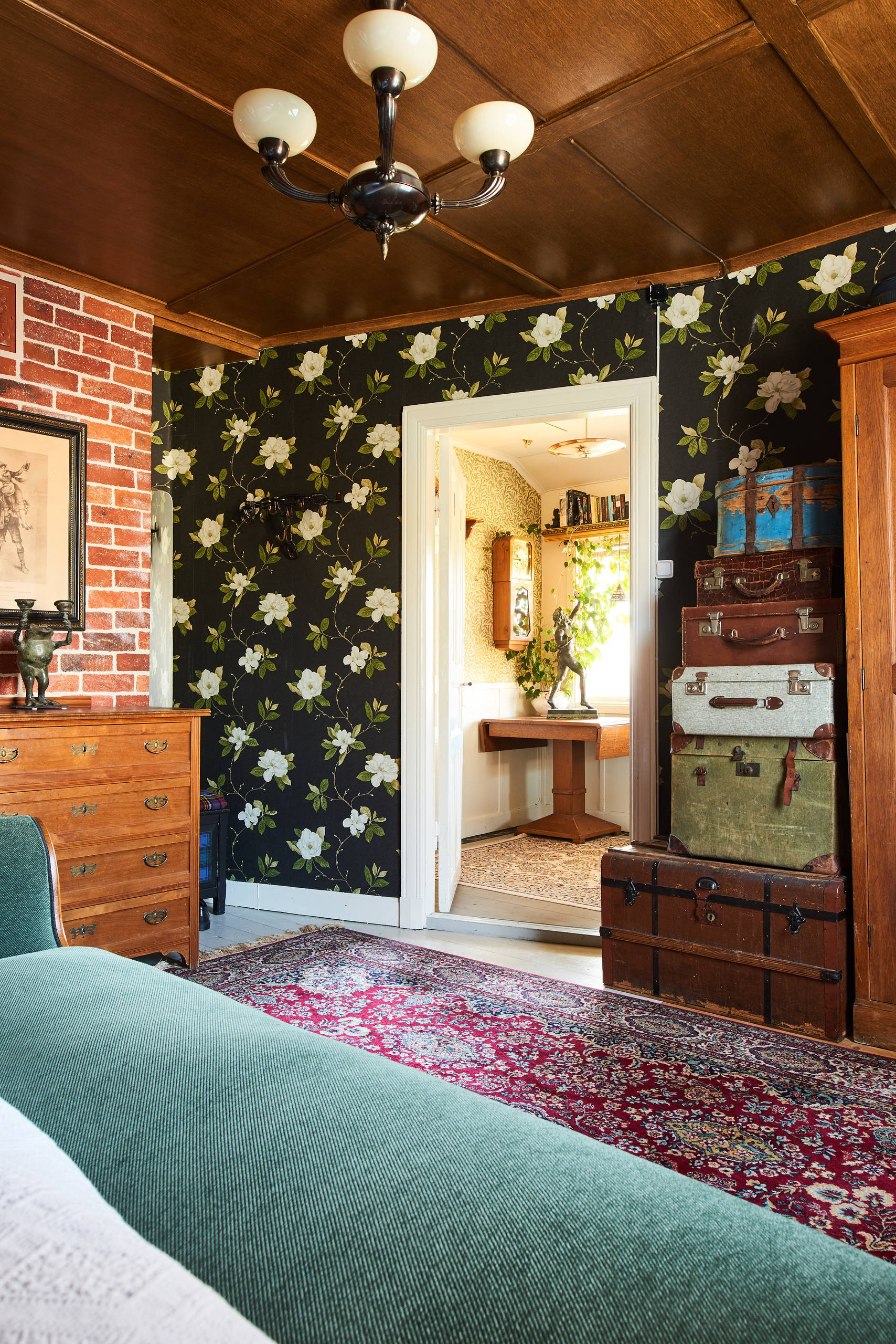 Houzz Швеция: Дом с картинами на... потолке