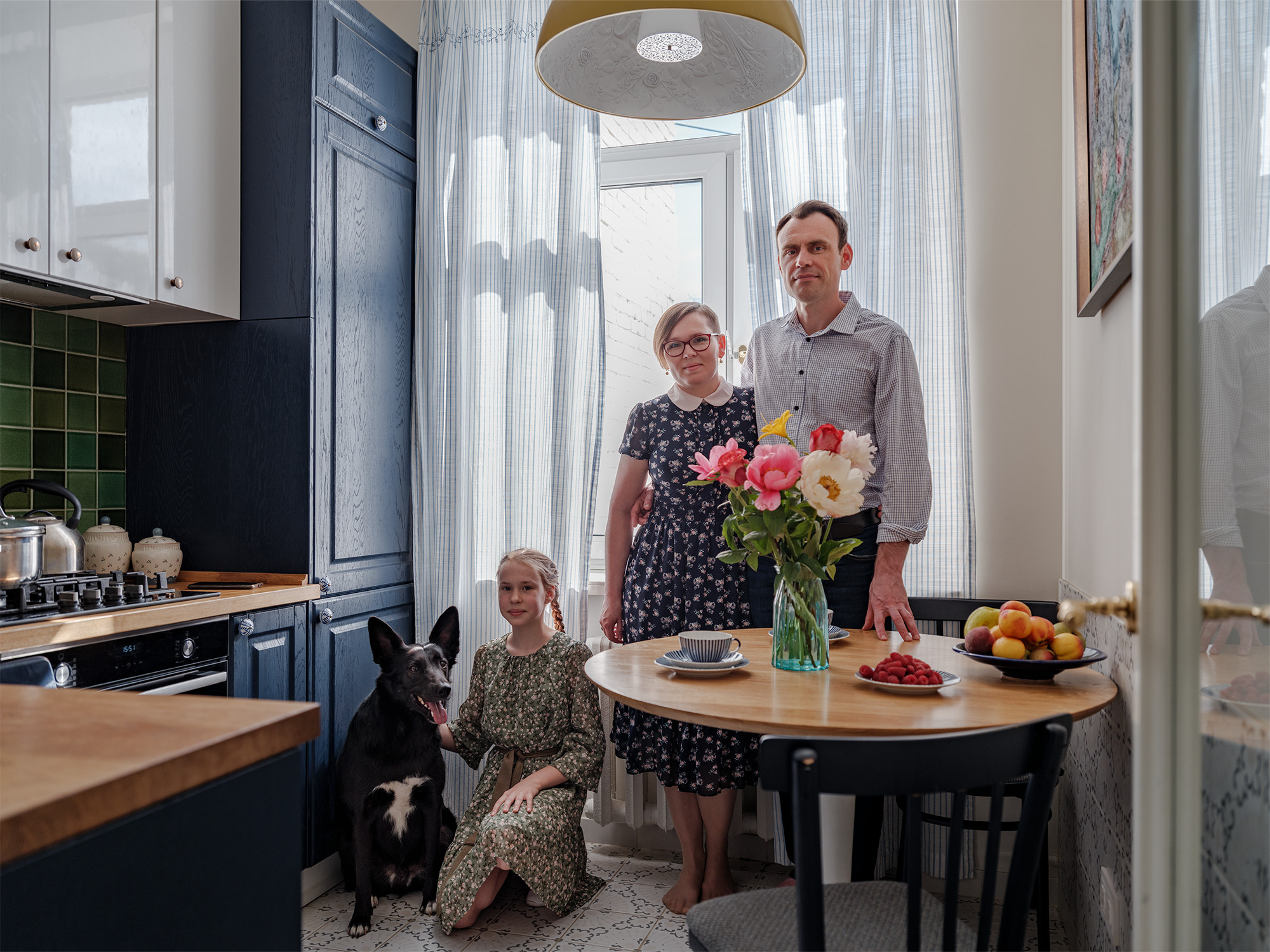 В гостях: маленькая квартира для четверых и усыновленной собаки