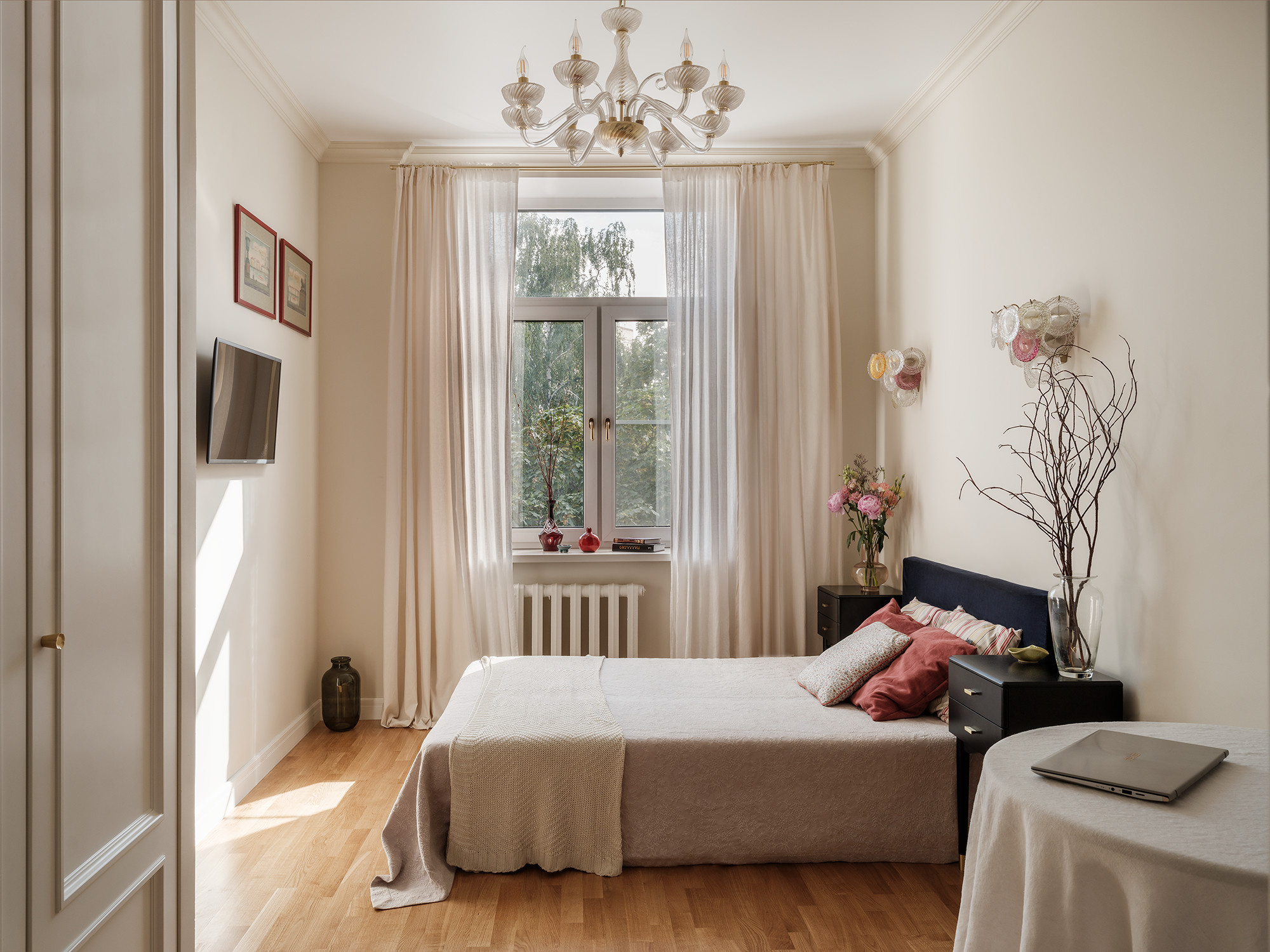 В гостях: маленькая квартира для четверых и усыновленной собаки