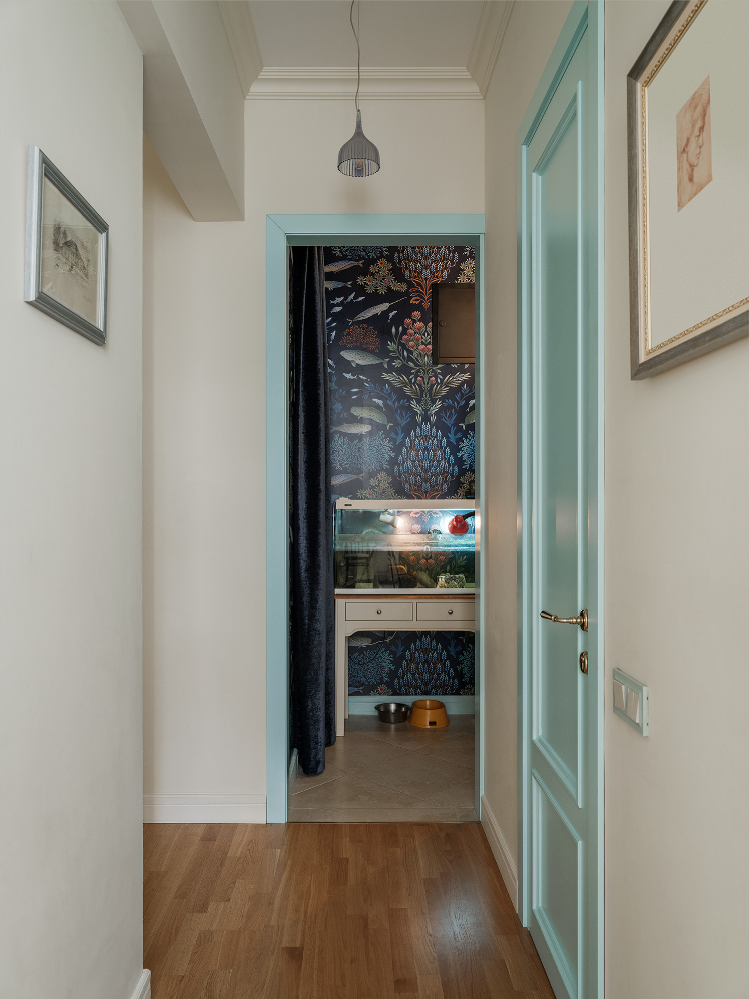 В гостях: маленькая квартира для четверых и усыновленной собаки