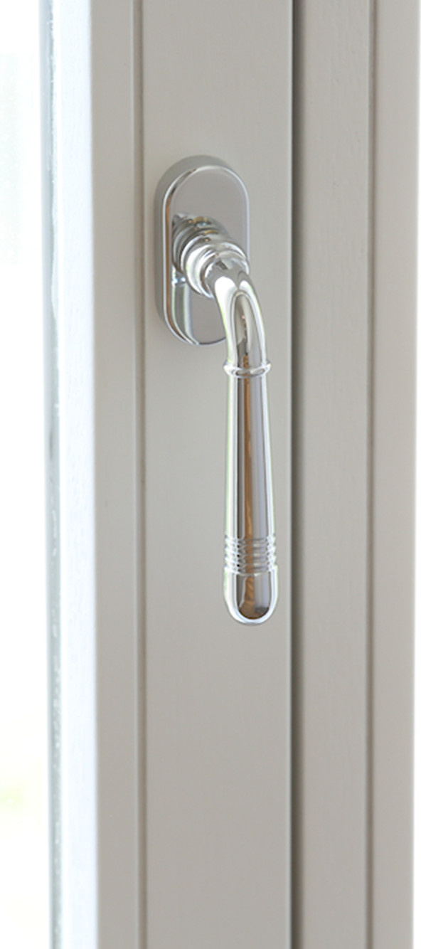 До и после: Реставрация старой лестницы в подъезде