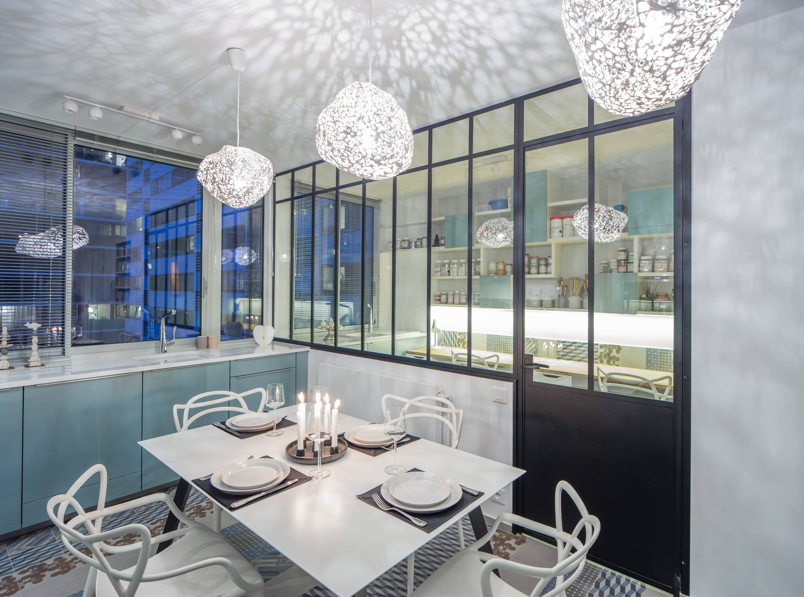 Houzz Франция: Квартира в оттенках синего с видом на Сену