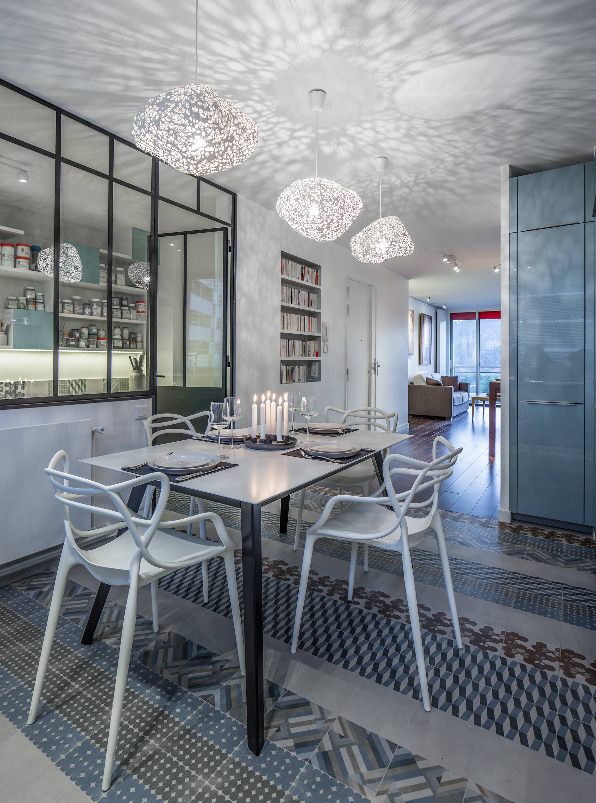 Houzz Франция: Квартира в оттенках синего с видом на Сену