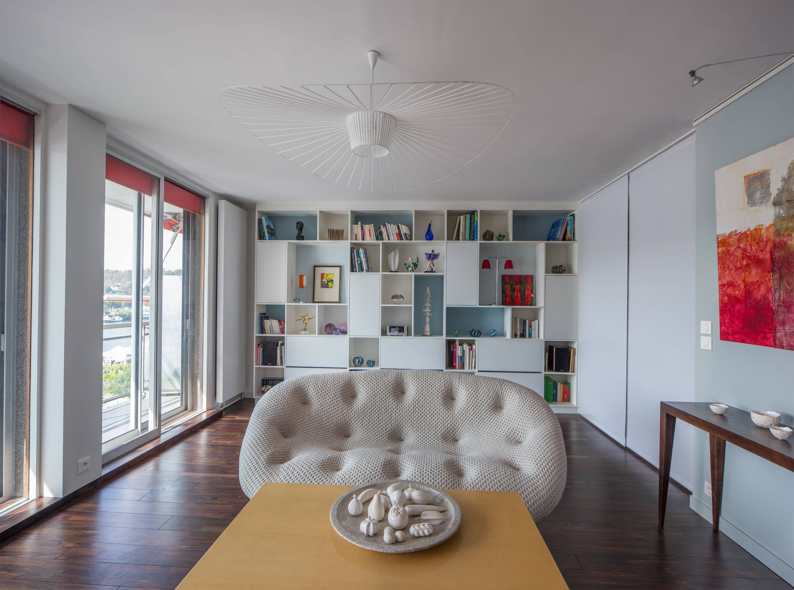 Houzz Франция: Квартира в оттенках синего с видом на Сену