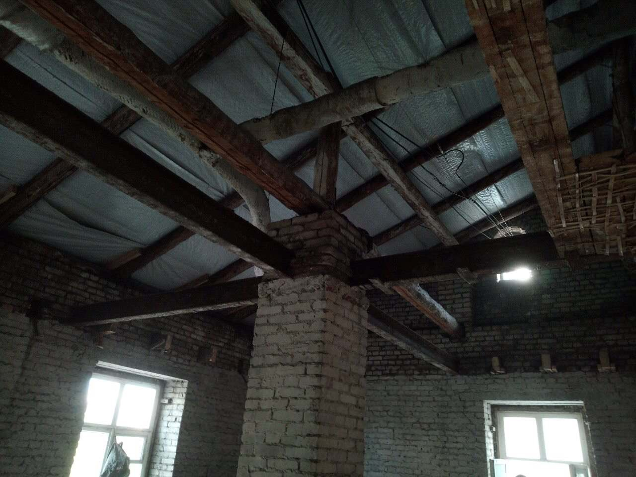 В гостях: Квартира в Твери, где полностью разобрали потолок