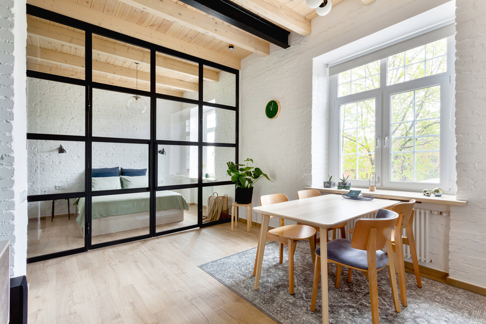 В гостях: Квартира в Твери, где полностью разобрали потолок