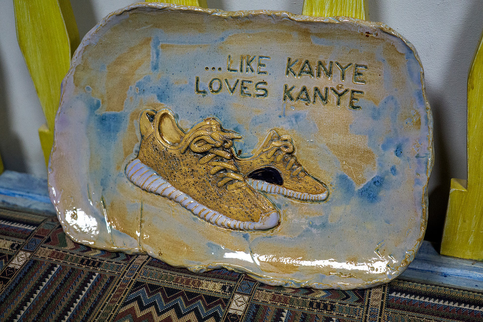 Портрет: Керамика KVN-studio, вдохновленная современной культурой