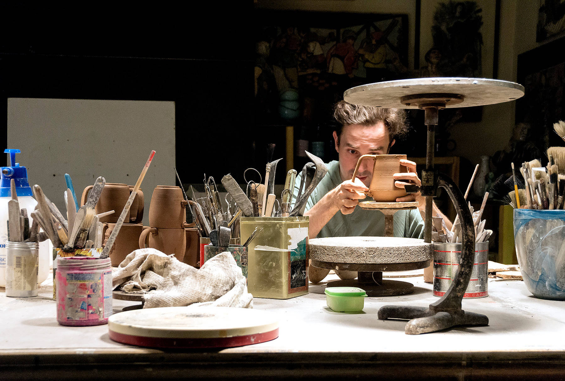 Портрет: Керамика KVN-studio, вдохновленная современной культурой