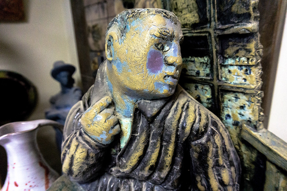 Портрет: Керамика KVN-studio, вдохновленная современной культурой