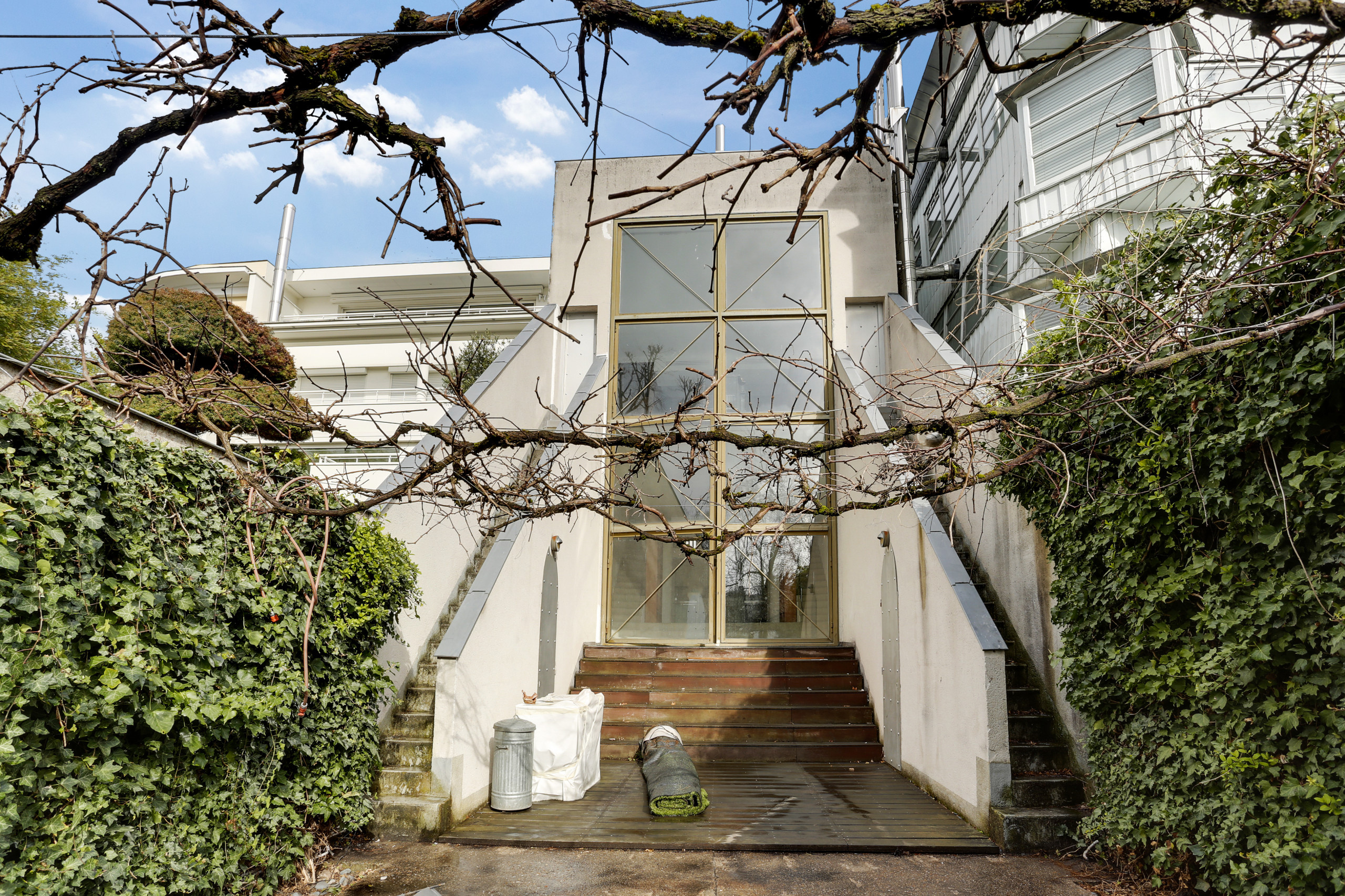 Дом-легенда: Реконструкция «Двуликого Сфинкса» Филиппа Старка