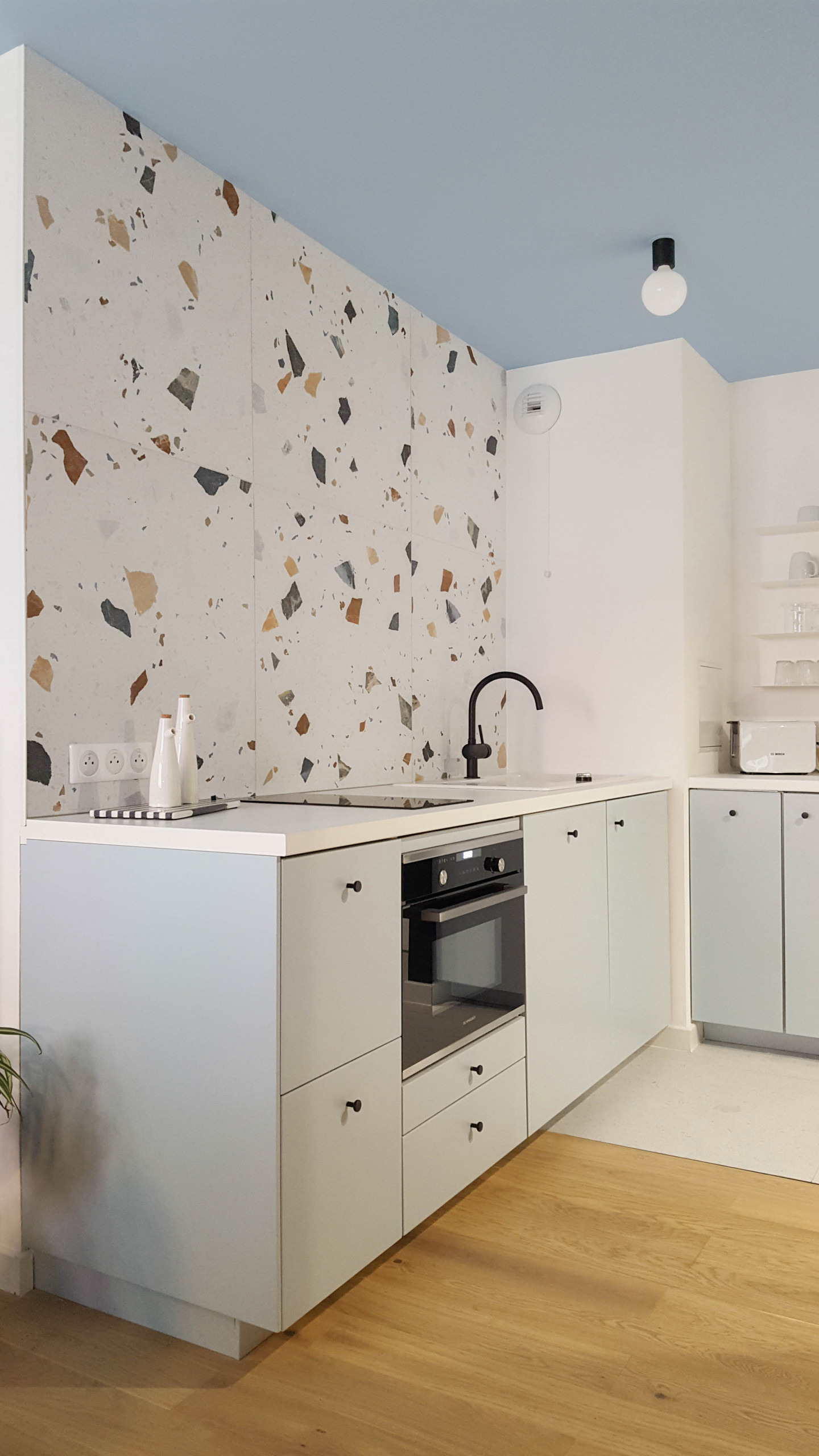 До и после: 5 французских кухонь, в которых легко узнать наши