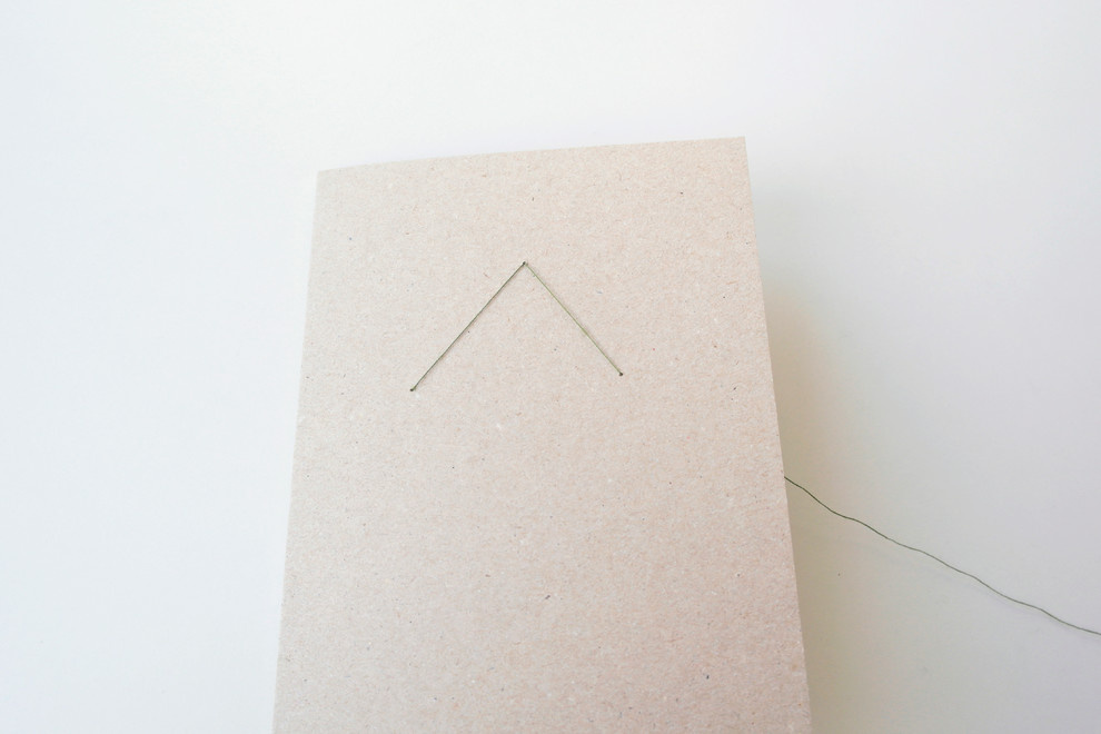 Своими руками: Делаем новогоднюю открытку с вышитой елочкой