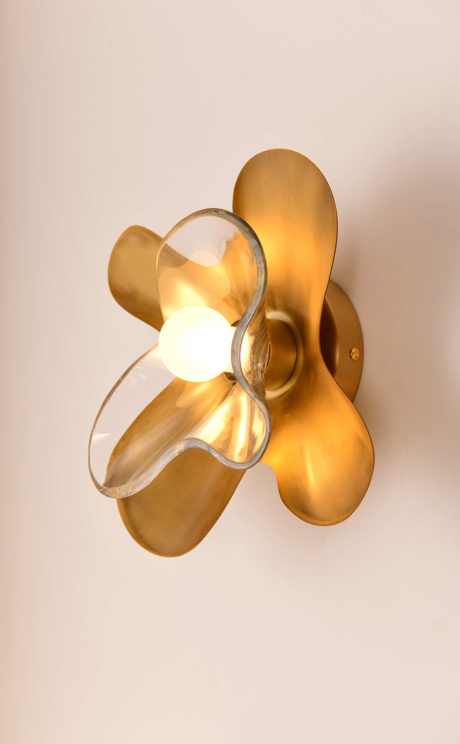 Выставка ICFF 2021: 10 современных светильников