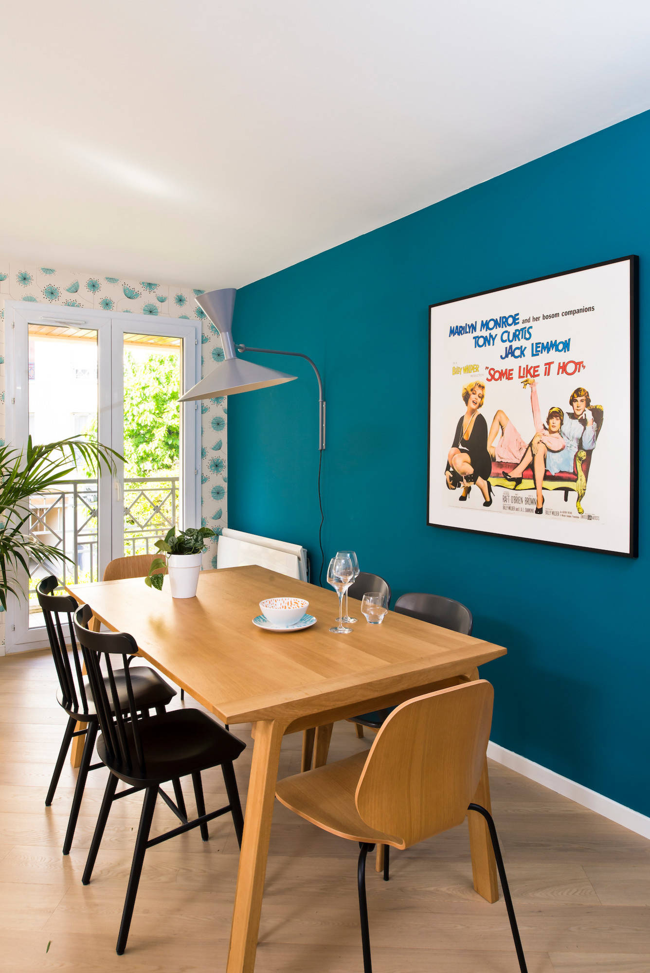 До и после: Новая жизнь квартиры под Парижем 10 лет спустя