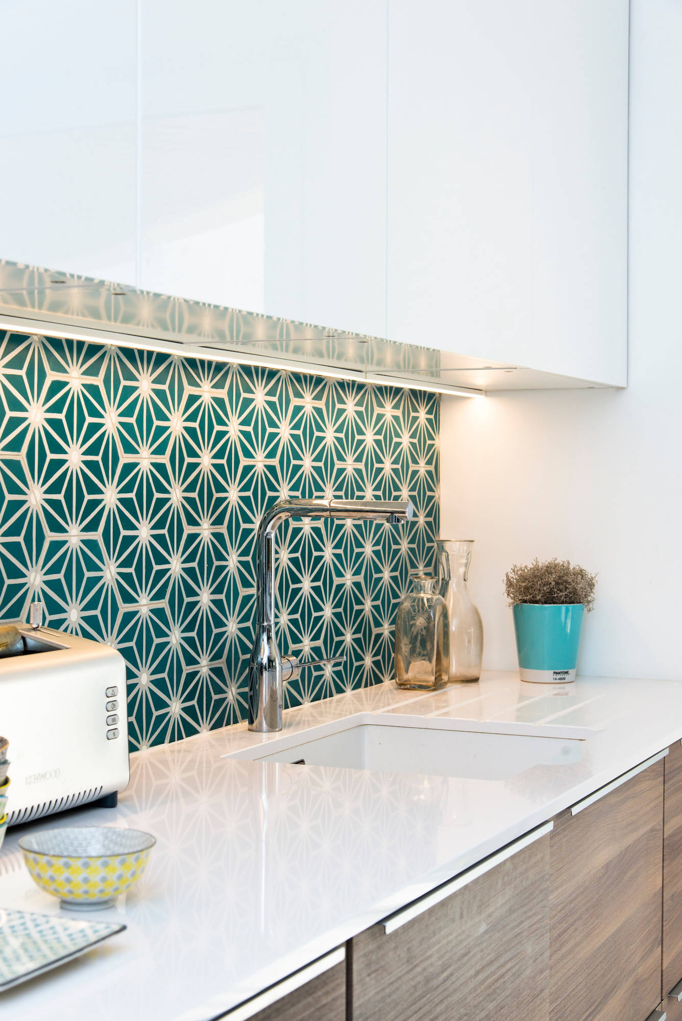 До и после: Новая жизнь квартиры под Парижем 10 лет спустя