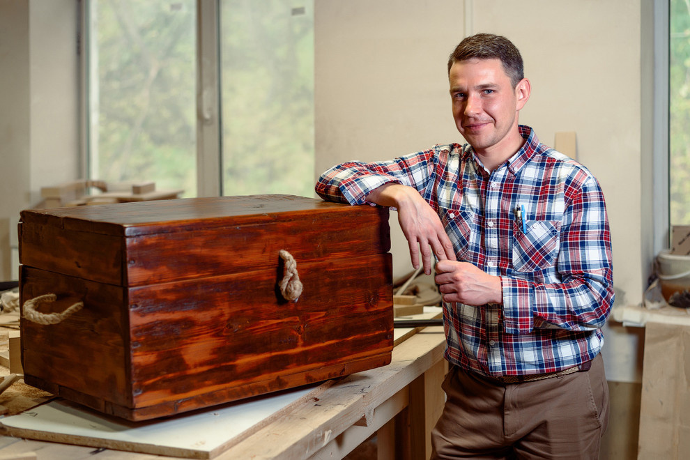 Портрет: Испанский мастер по дереву в российской глубинке