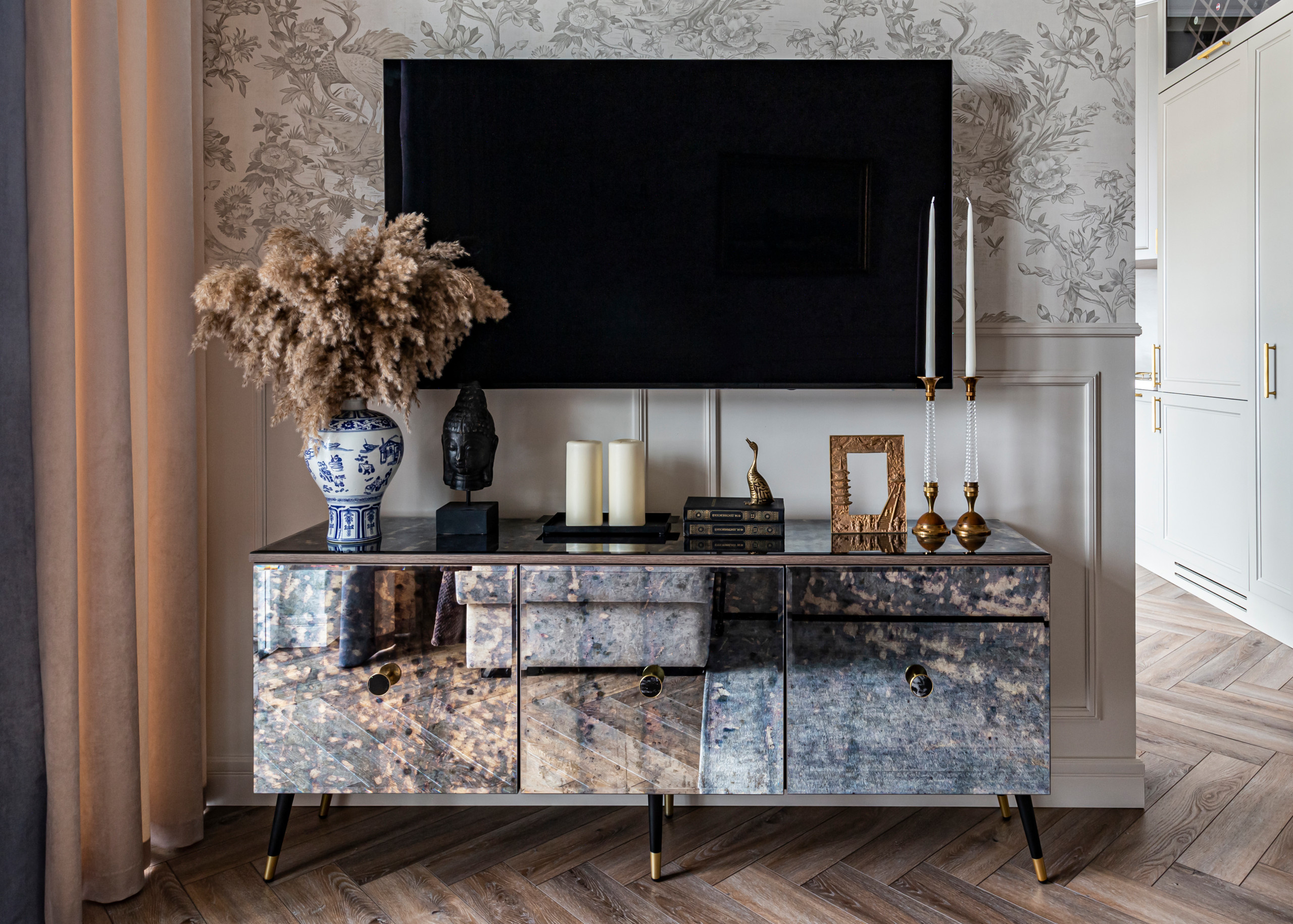 Houzz тур: Квартира в новом доме с атмосферой старого Петербурга