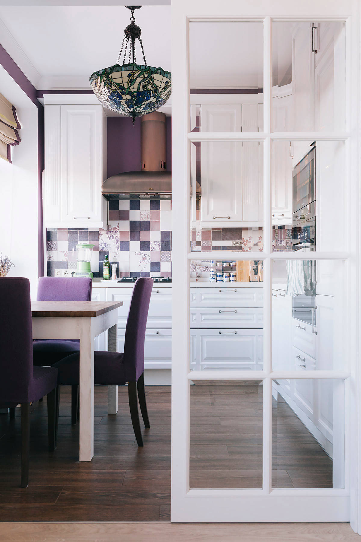 В гостях: Квартира с розовой прихожей в «сталинке»