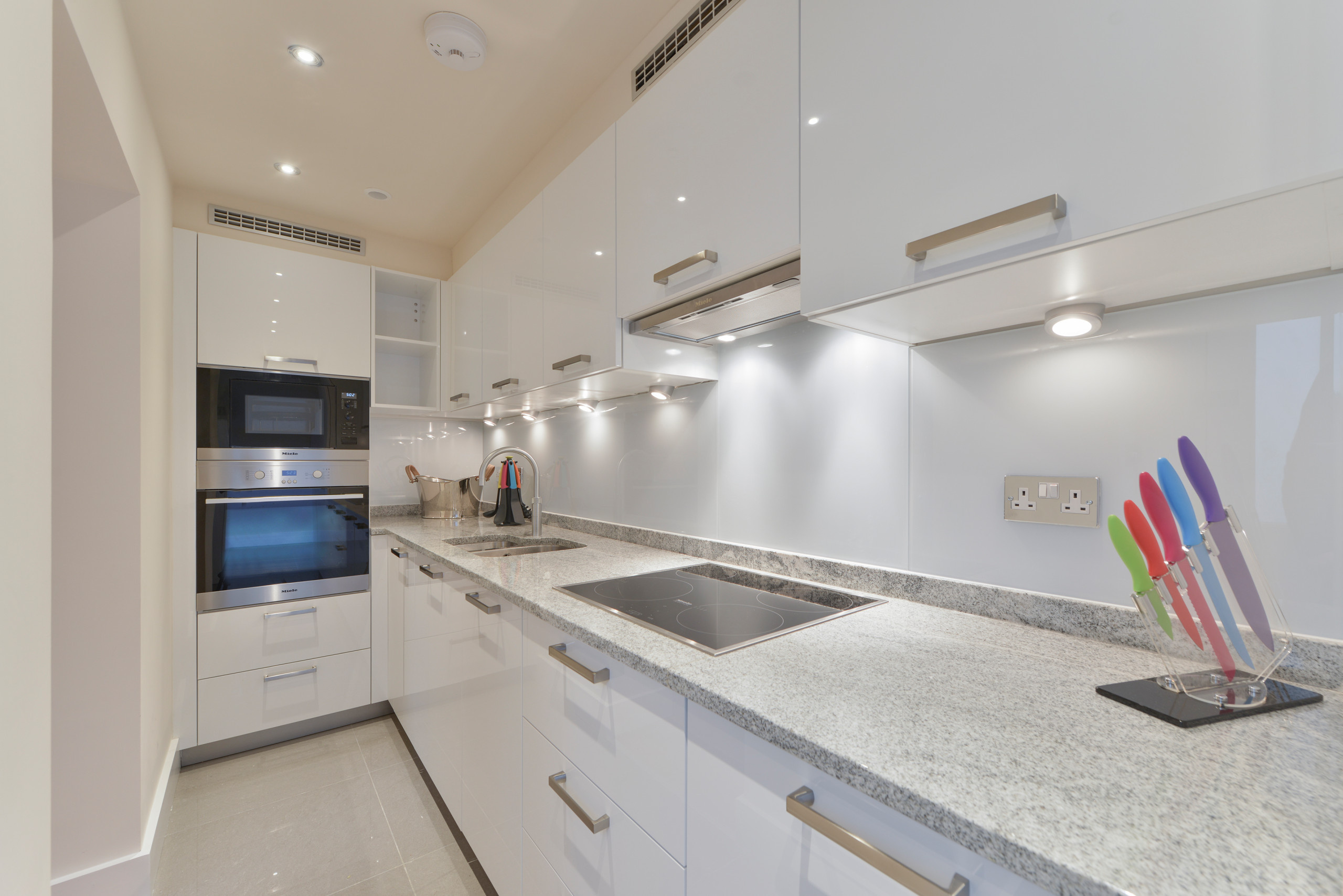 Куда и как перенести кухню: 3 простых решения