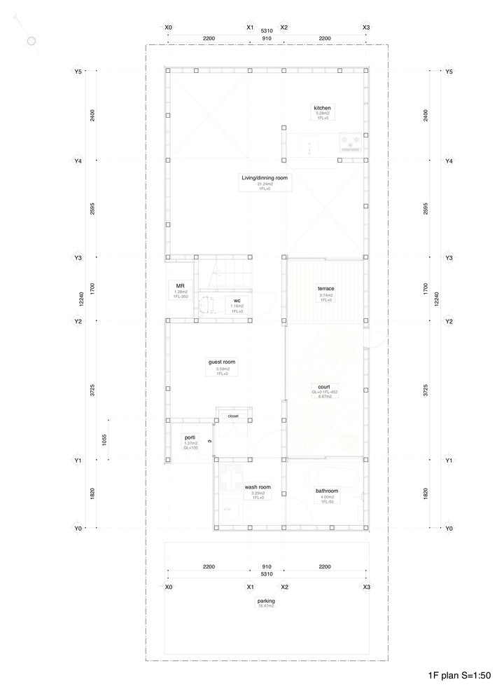 Houzz Япония:  Игра объемов в необычном доме со стальными фасадами