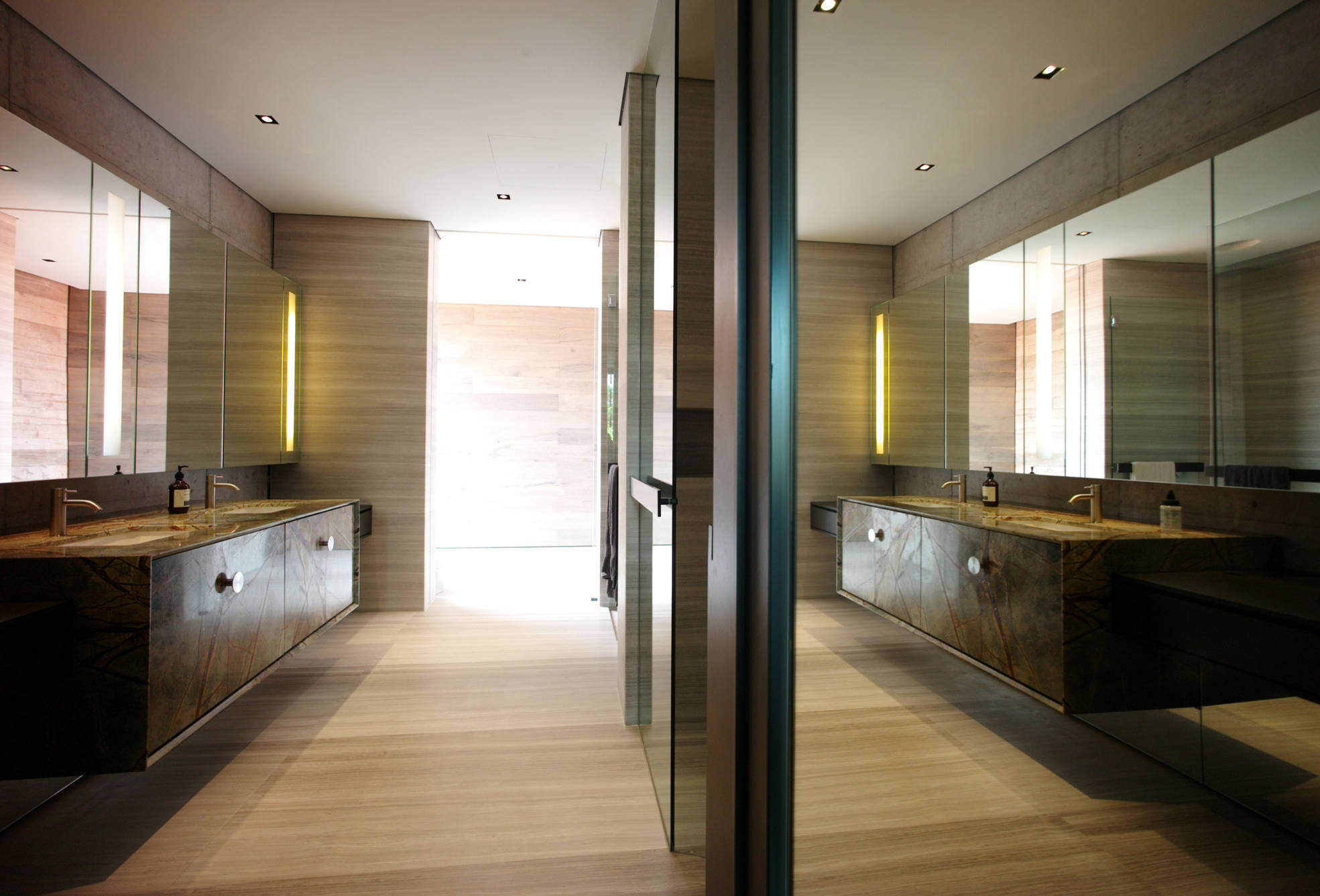 Houzz Сингапур: Дом с крышей из бетона и азбукой Морзе