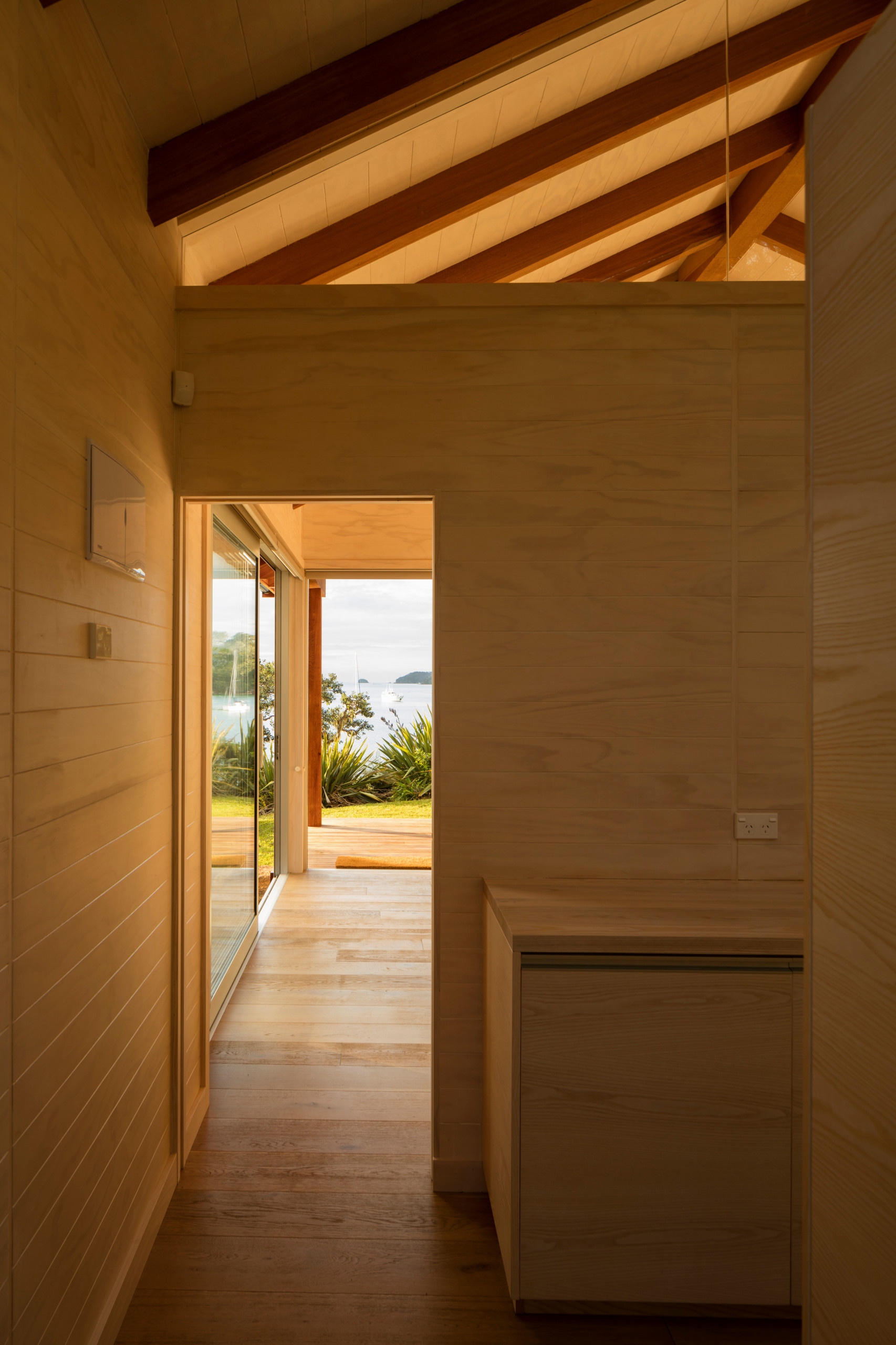 Houzz Новая Зеландия: Как пляжный домик оказался в буше