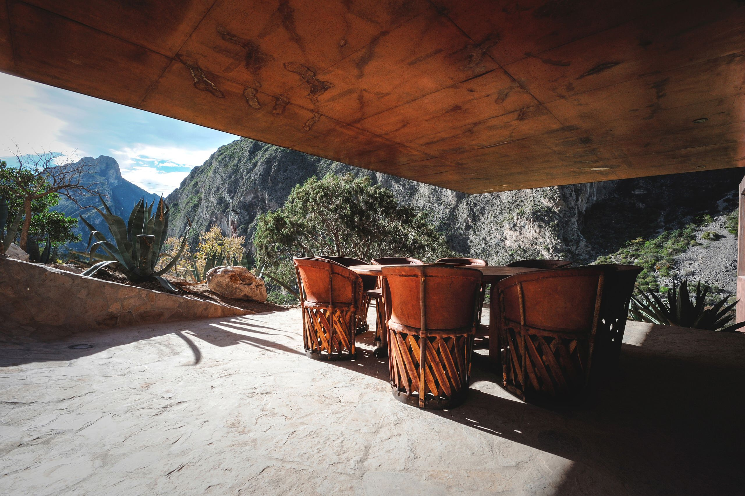 Houzz Мексика: Современный дом, затерянный среди гор