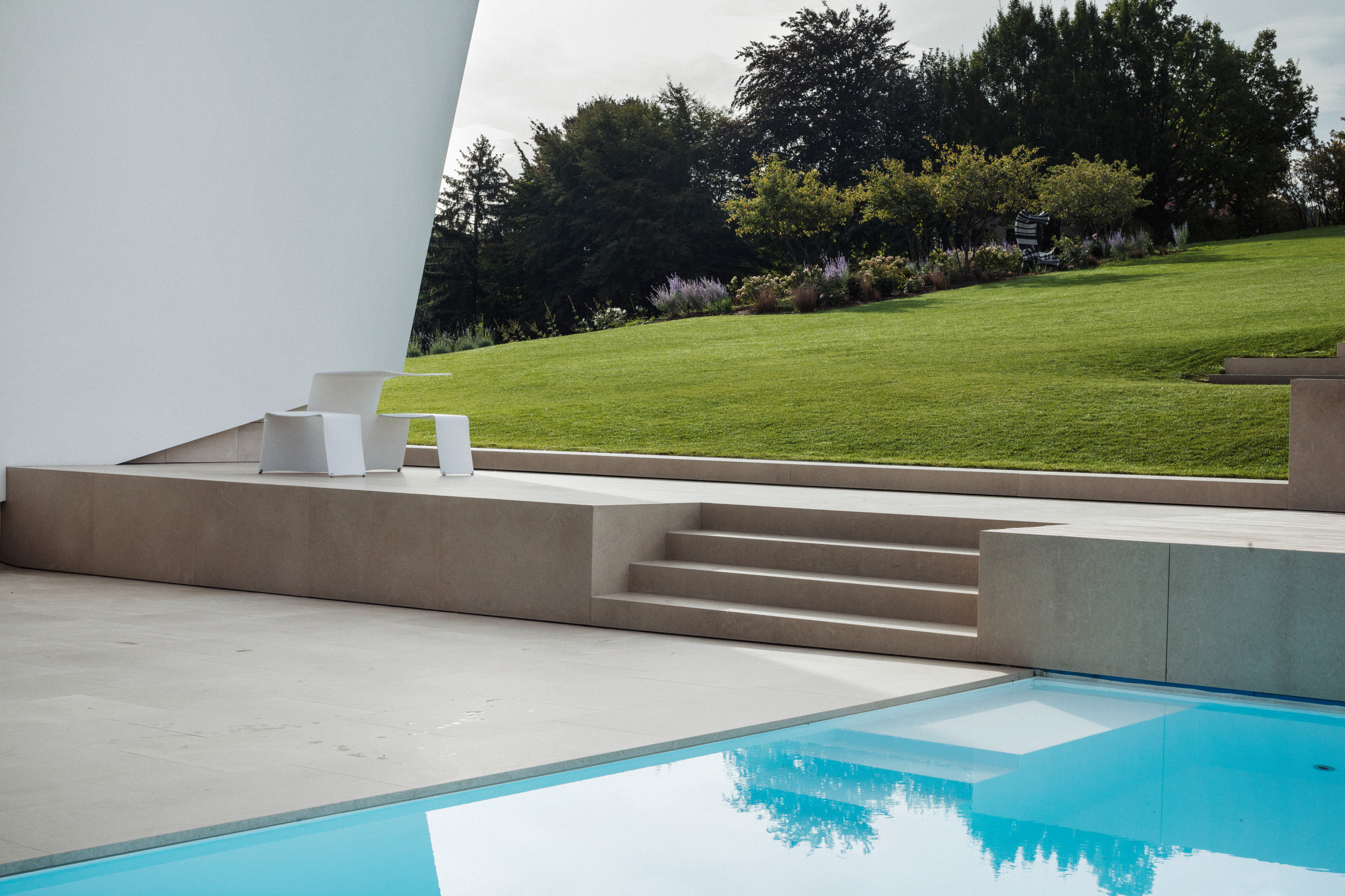 Houzz Австрия: Вилла со скульптурными формами и грандиозным видом