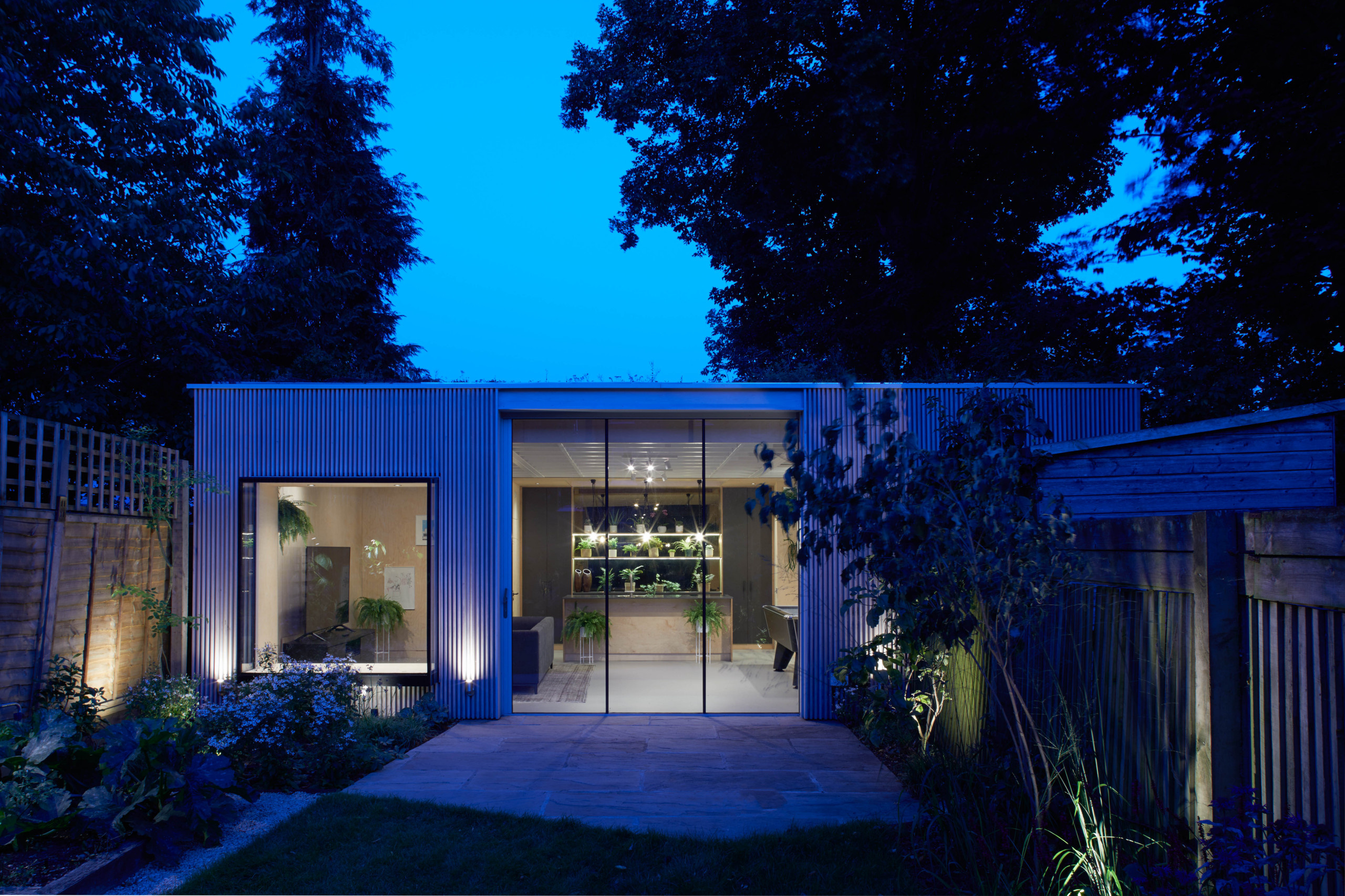 Houzz в саду: Павильон, который сливается с ландшафтом