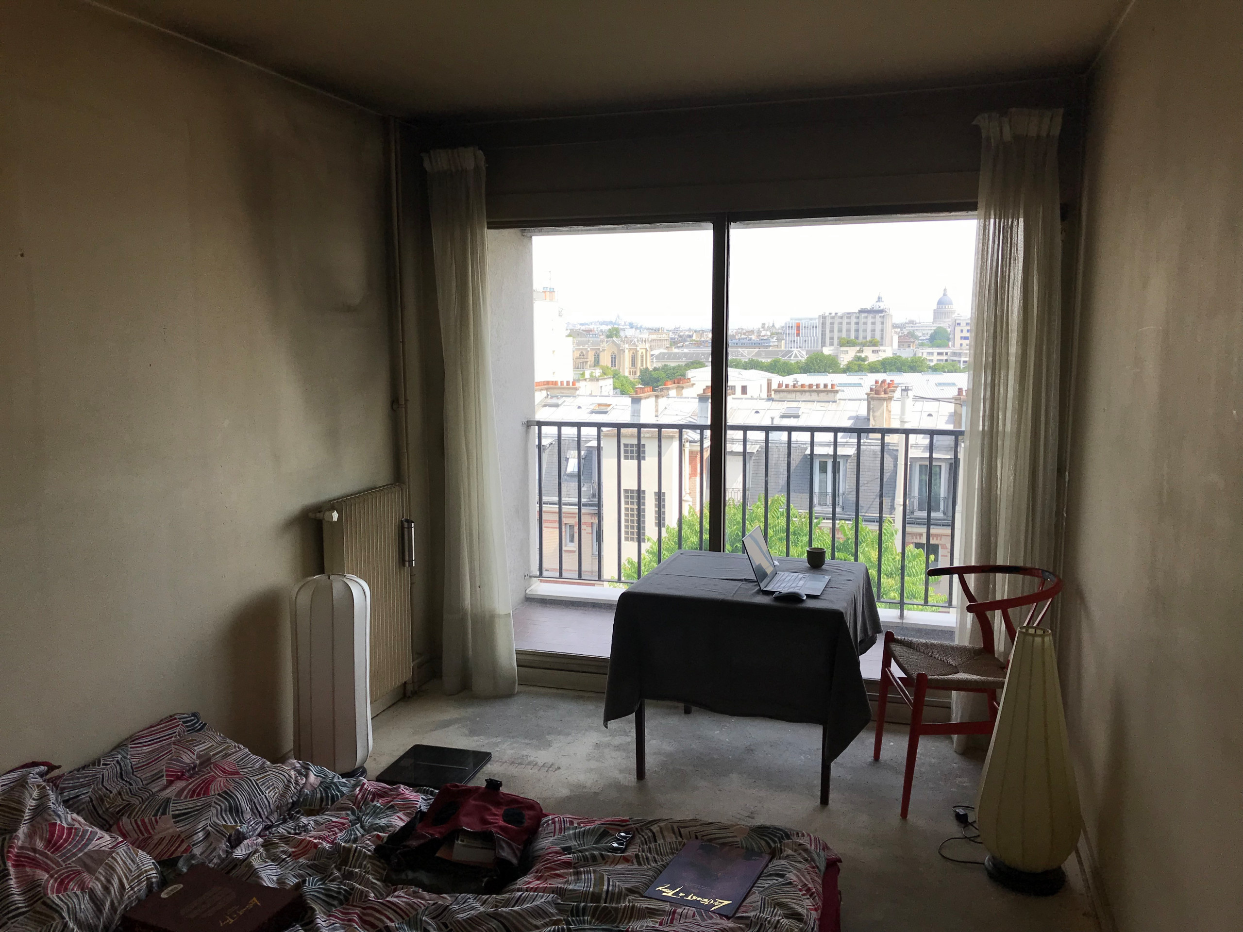 До и после: Квартира со спрятанным экраном для киномана