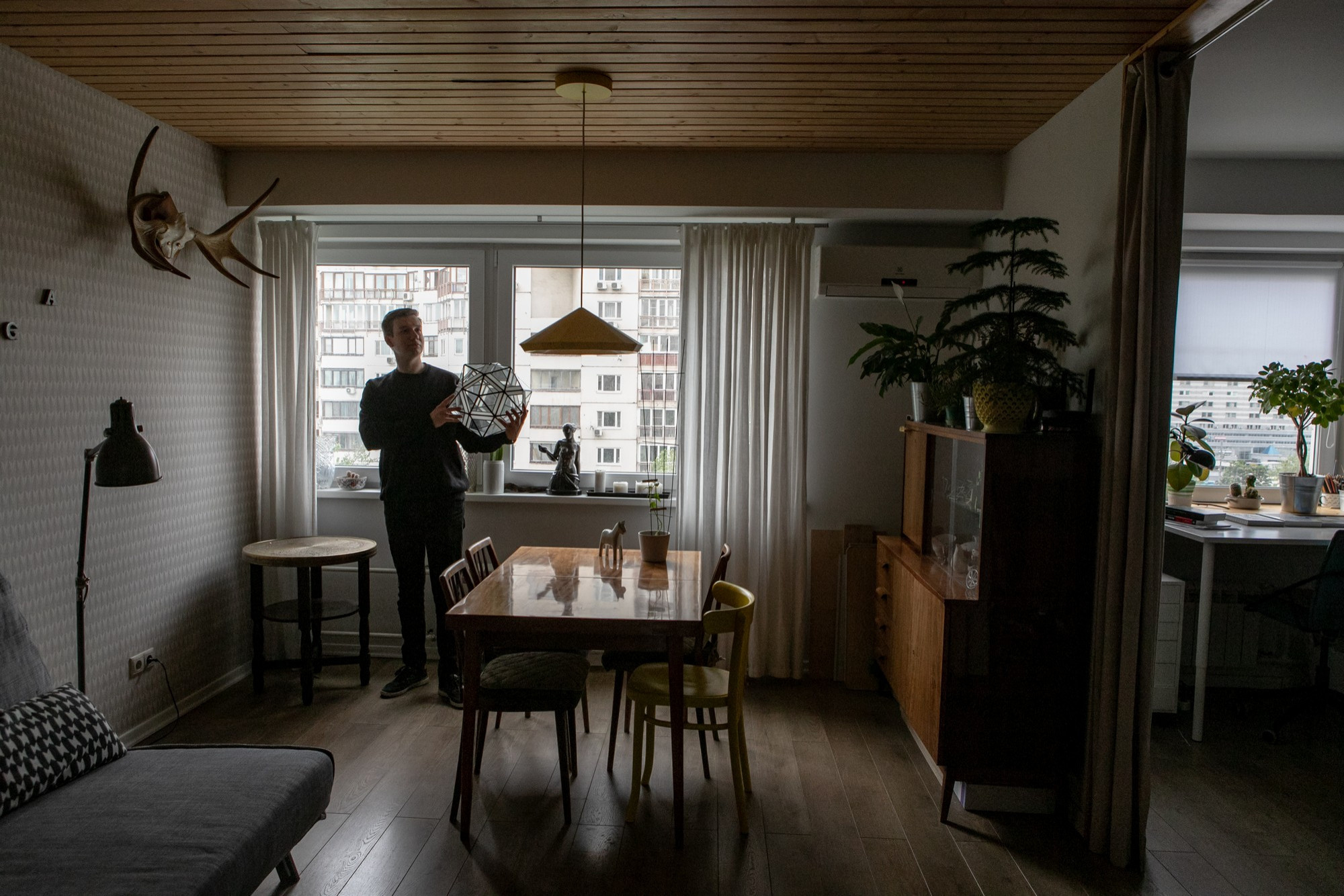 Спецпроект:  Портрет архитектора в черном