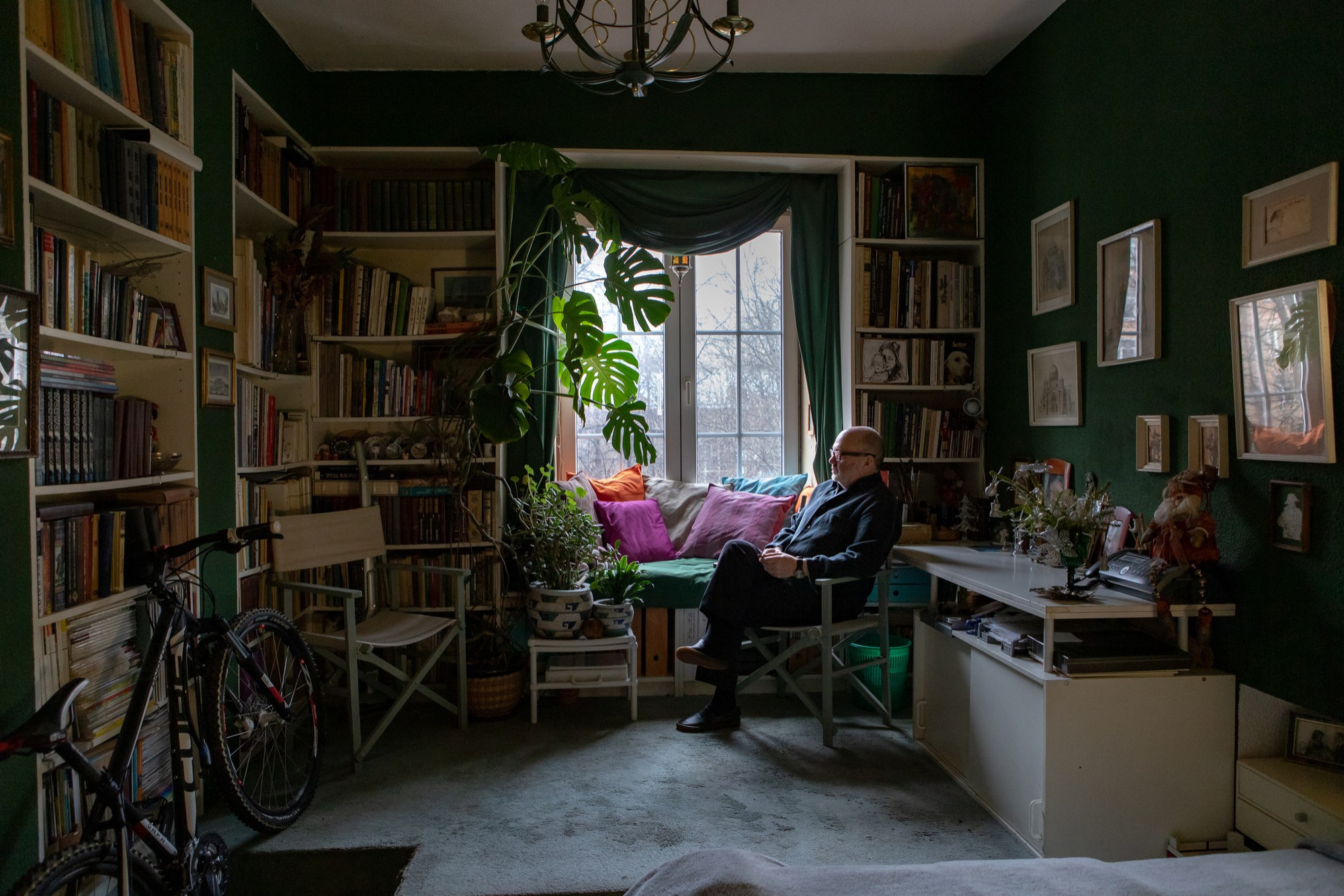 Спецпроект:  Портрет архитектора в черном