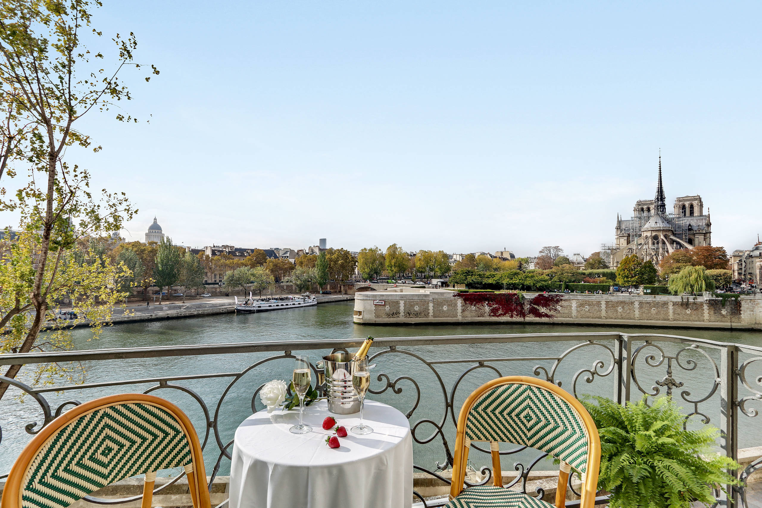 Фотоохота: 39 балконов с умопомрачительными видами