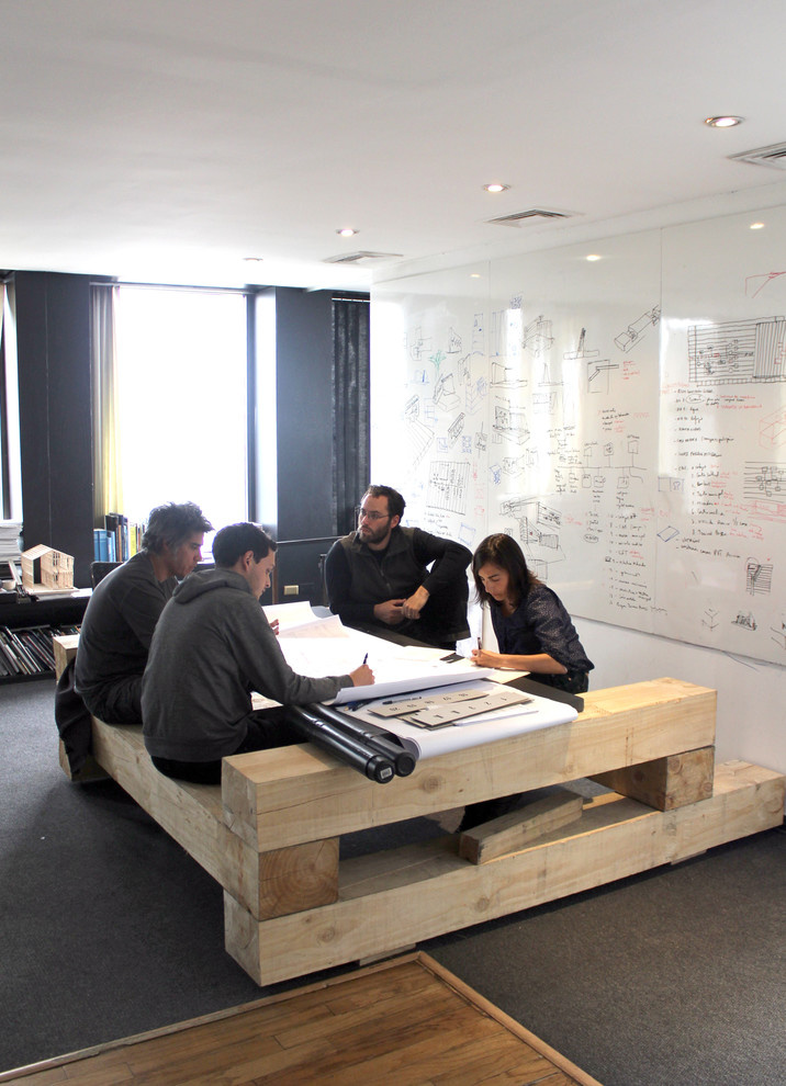 Лауреат Притцкеровской премии: Чилийский архитектор Алехандро Аравена