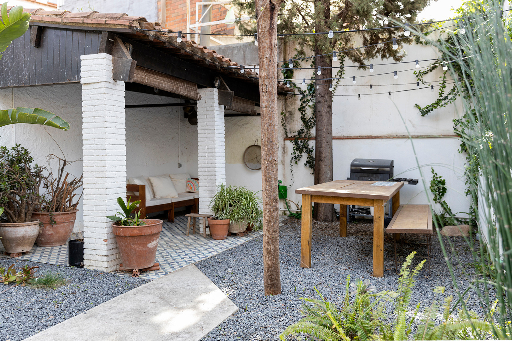 Houzz в саду: Тотальная реконструкция узкого сада