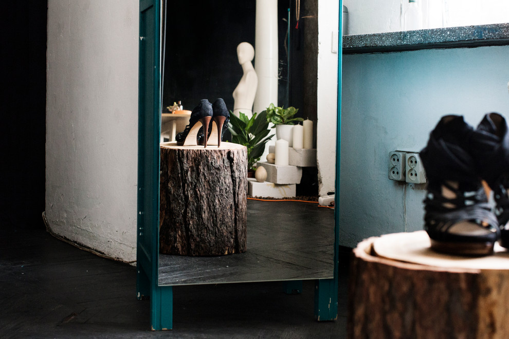 В гостях: Дворцовый шик и советское прошлое съемной квартиры на Курской