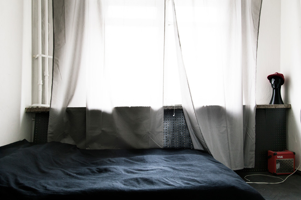 В гостях: Дворцовый шик и советское прошлое съемной квартиры на Курской