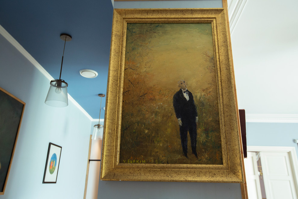 В гостях: Дача в семейной библиотеке для большой семьи