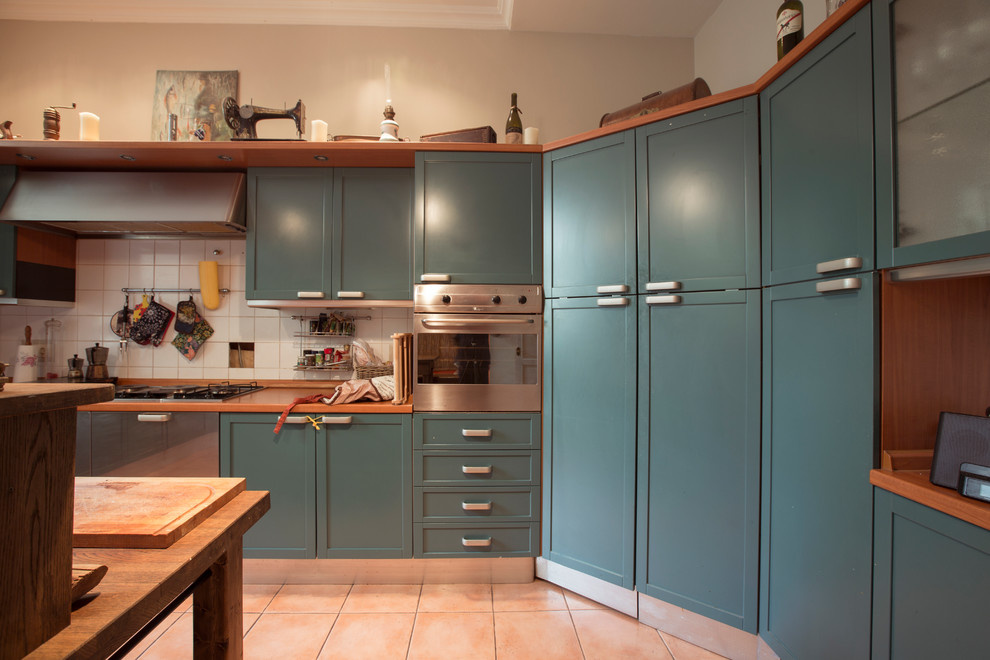 В гостях: Дача в семейной библиотеке для большой семьи