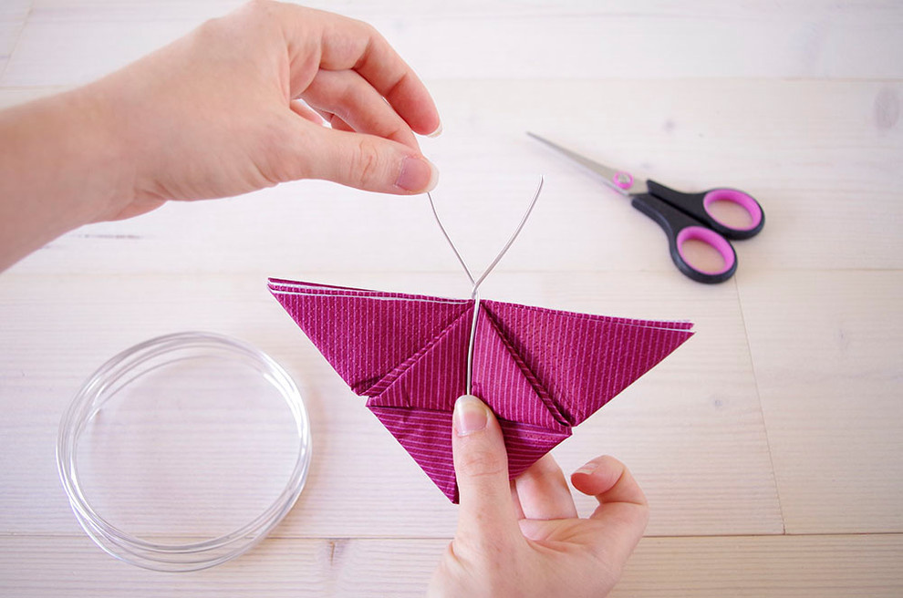 DIY: Как сделать бабочек из бумажных салфеток своими руками