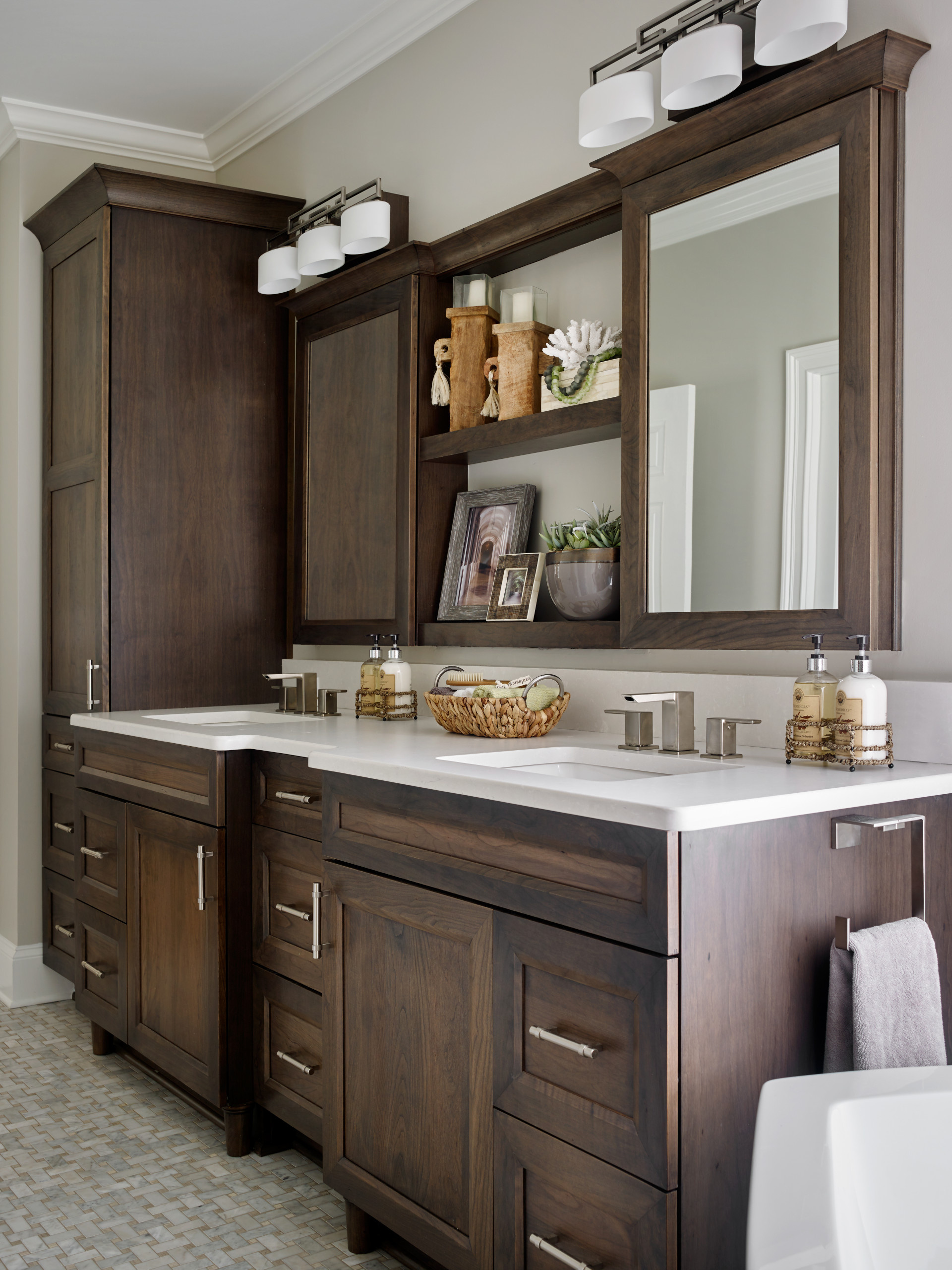 До и после: Переделка морально устаревшей ванной 14 кв.м.