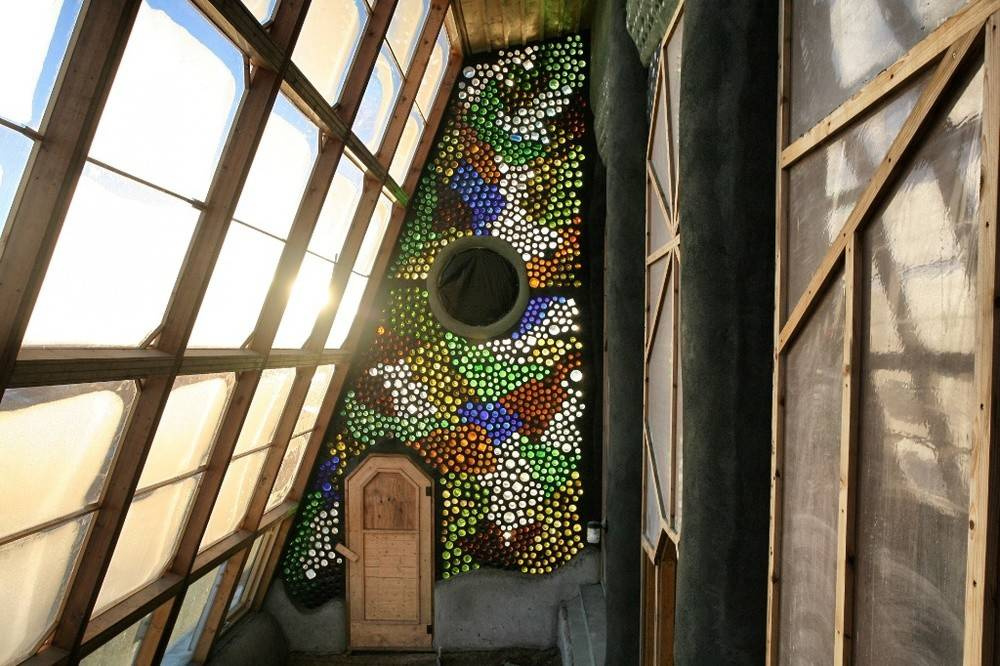 Что такое Upcycling в архитектуре и зачем строят удивительные дома?