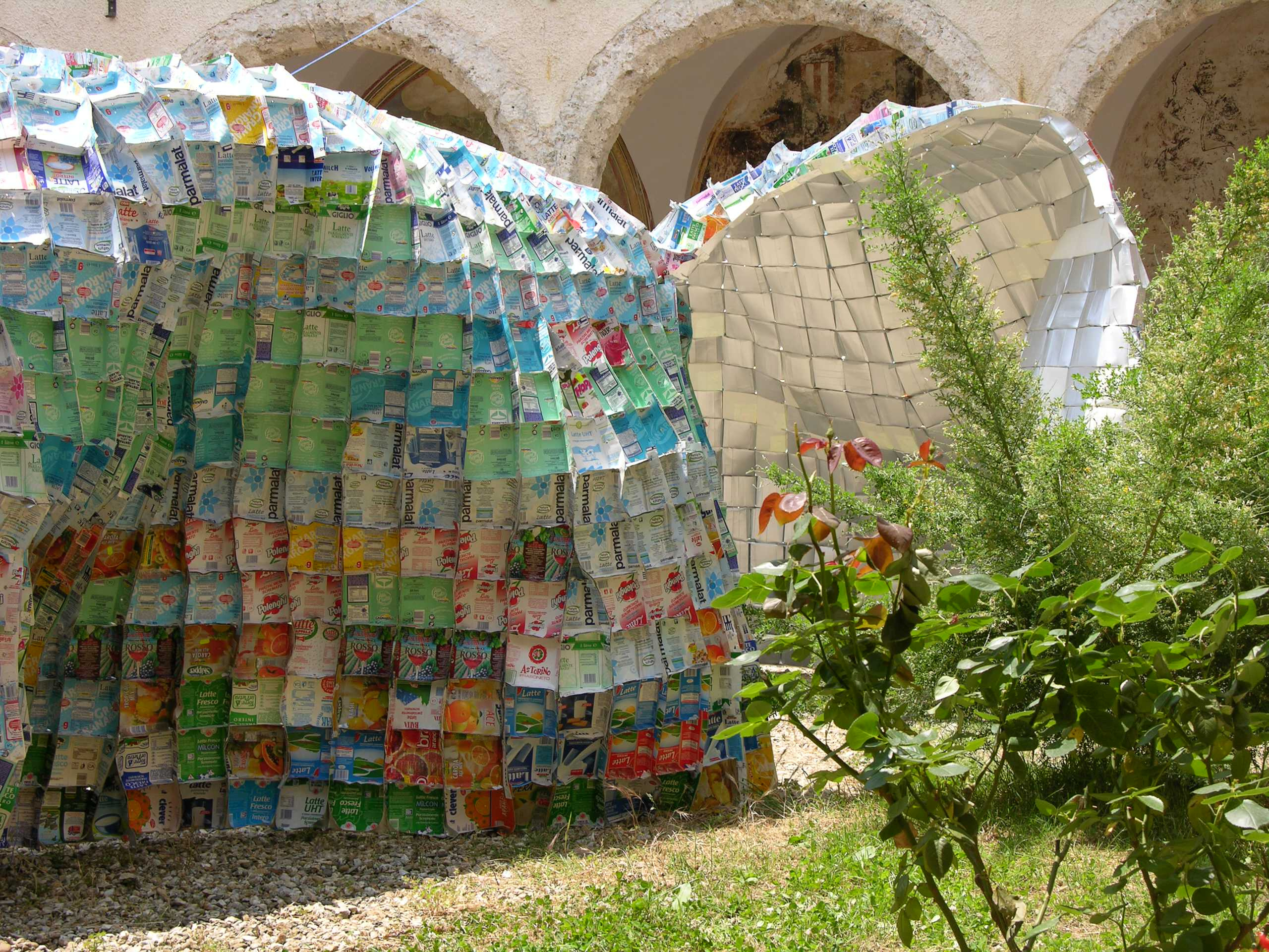 Что такое Upcycling в архитектуре и зачем строят удивительные дома?