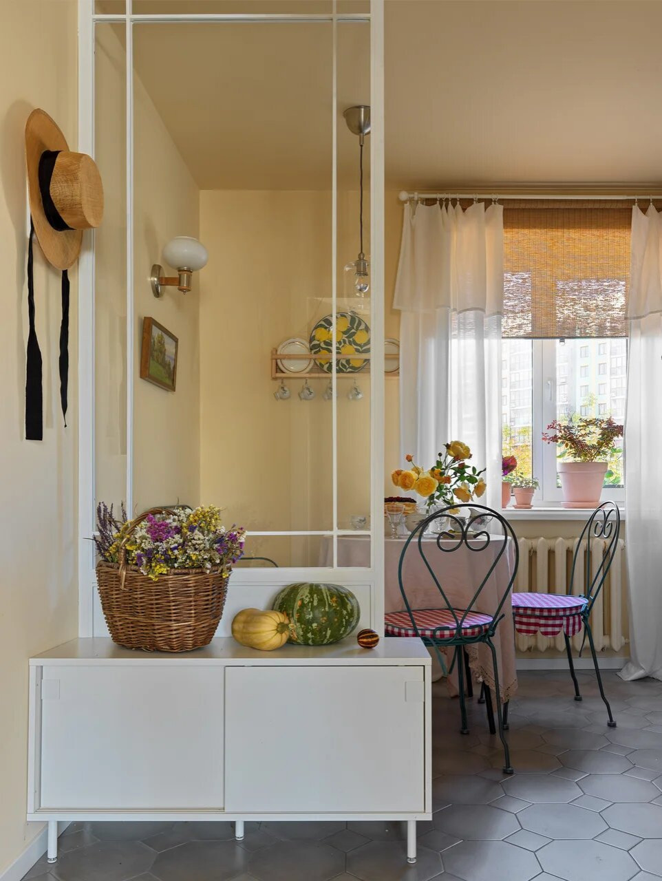 Houzz тур: 35 кв.м — квартира в Казани с винтажным интерьером